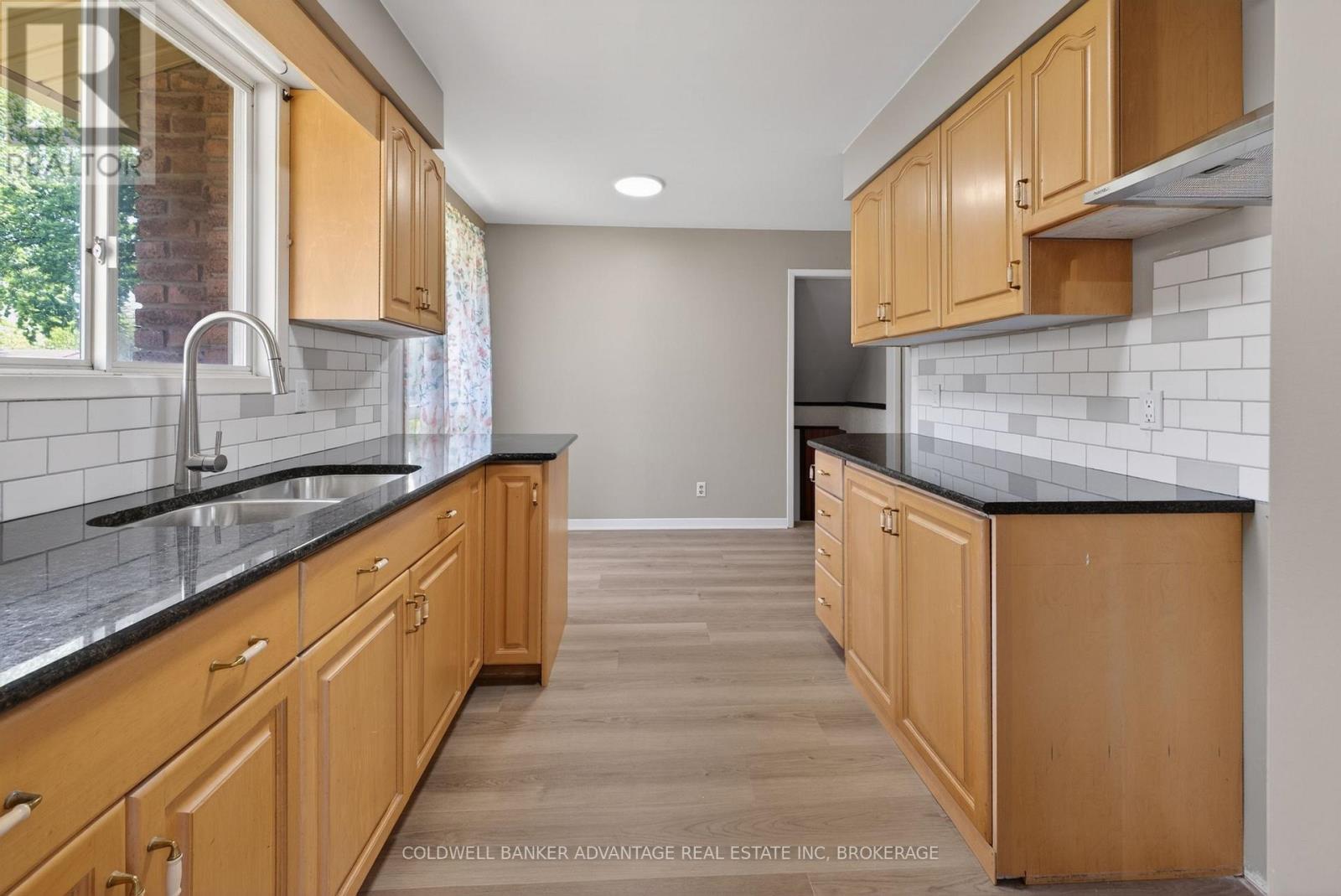 6976 Abbey Circle, Niagara Falls, Ontario  L2J 3N4 - Photo 12 - X13151176