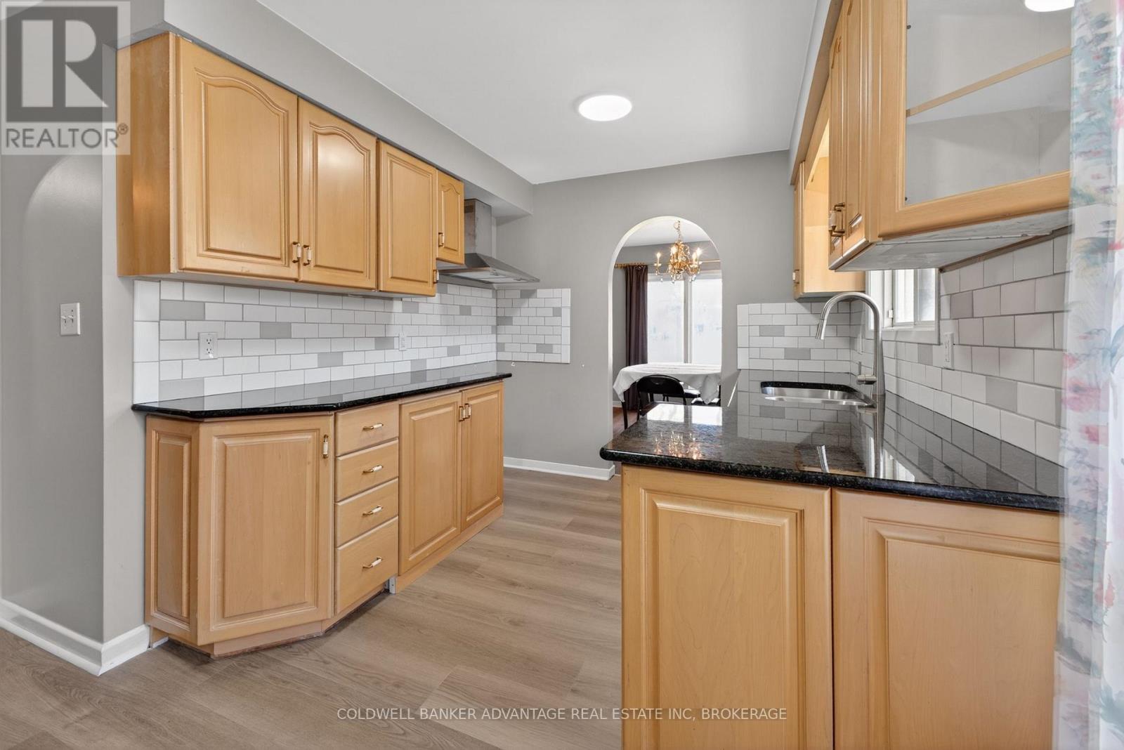 6976 Abbey Circle, Niagara Falls, Ontario  L2J 3N4 - Photo 13 - X13151176