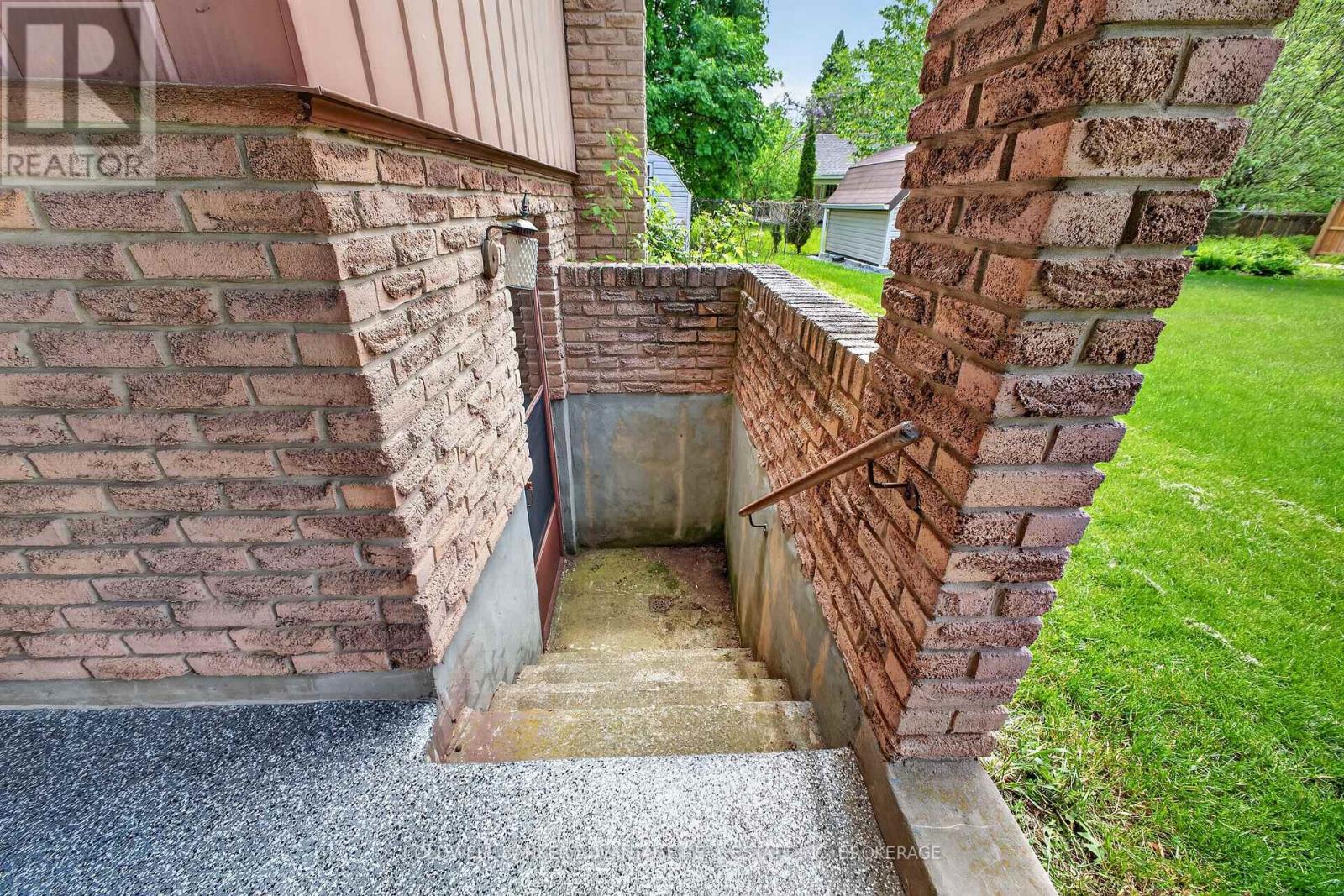 6976 Abbey Circle, Niagara Falls, Ontario  L2J 3N4 - Photo 8 - X13151176