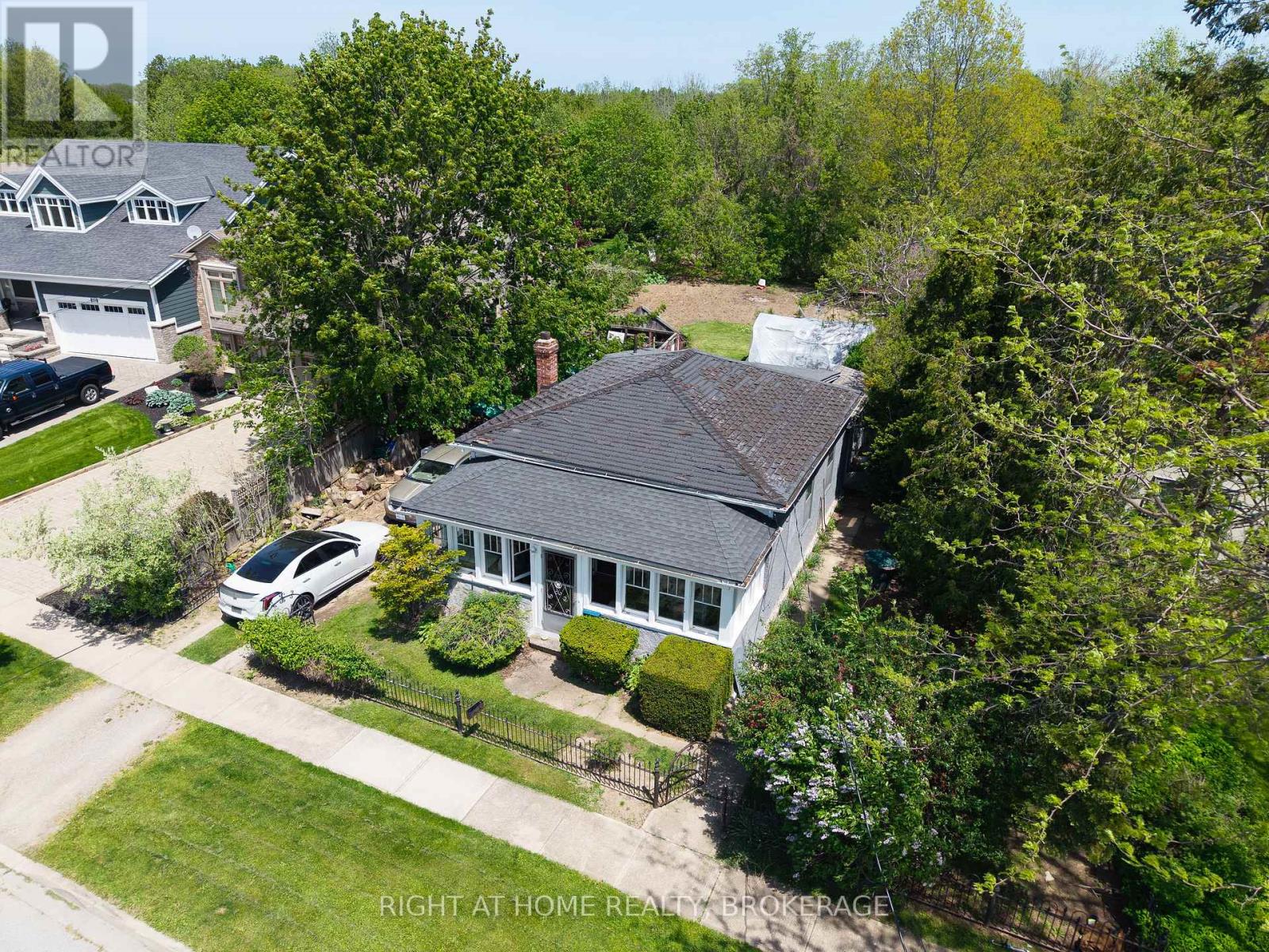 20 John Street, St. Catharines, Ontario  L2N 4P1 - Photo 3 - X13153228