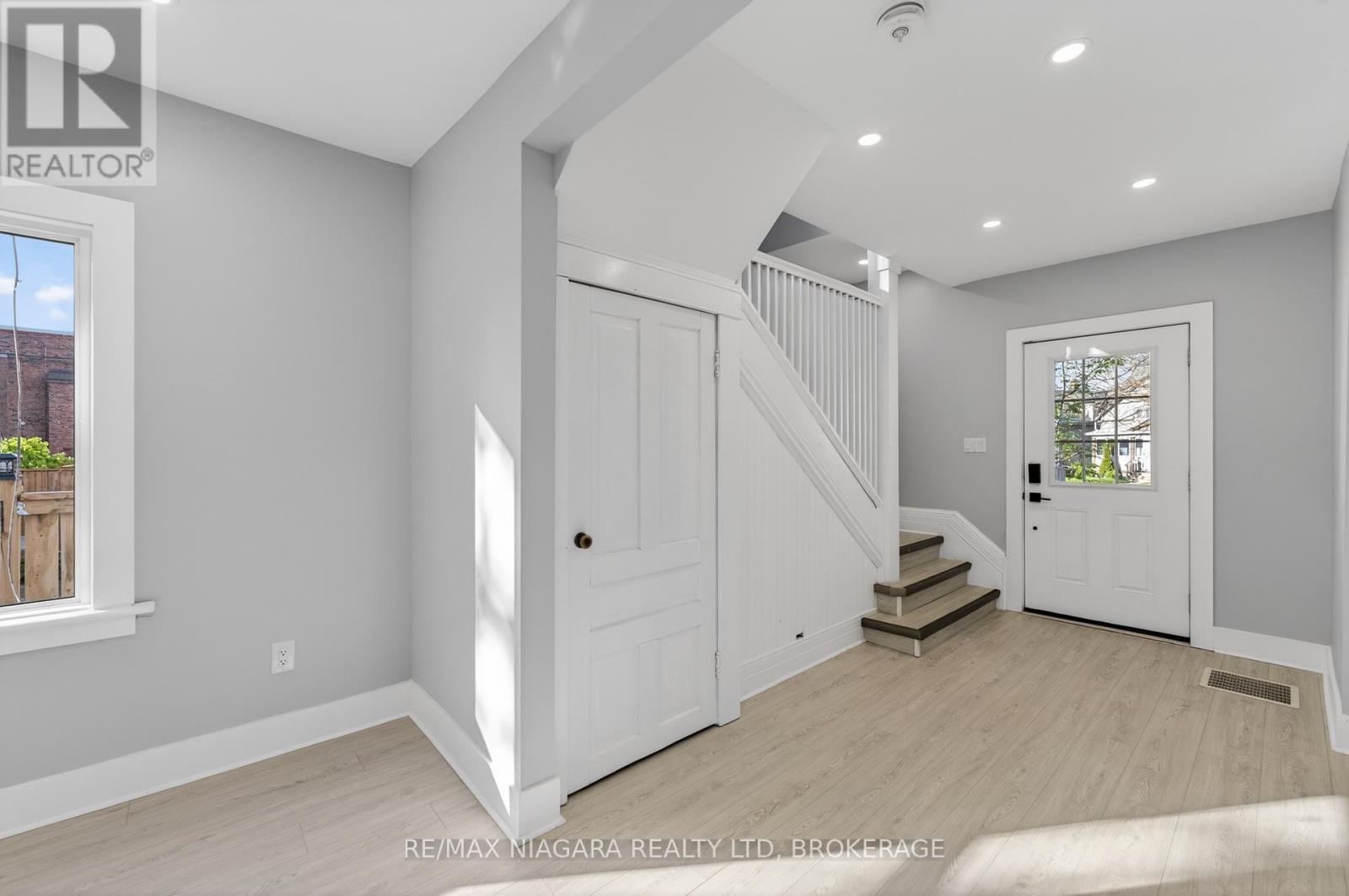 173 Lake Street, St. Catharines, Ontario  L2R 5Y8 - Photo 4 - X13153270