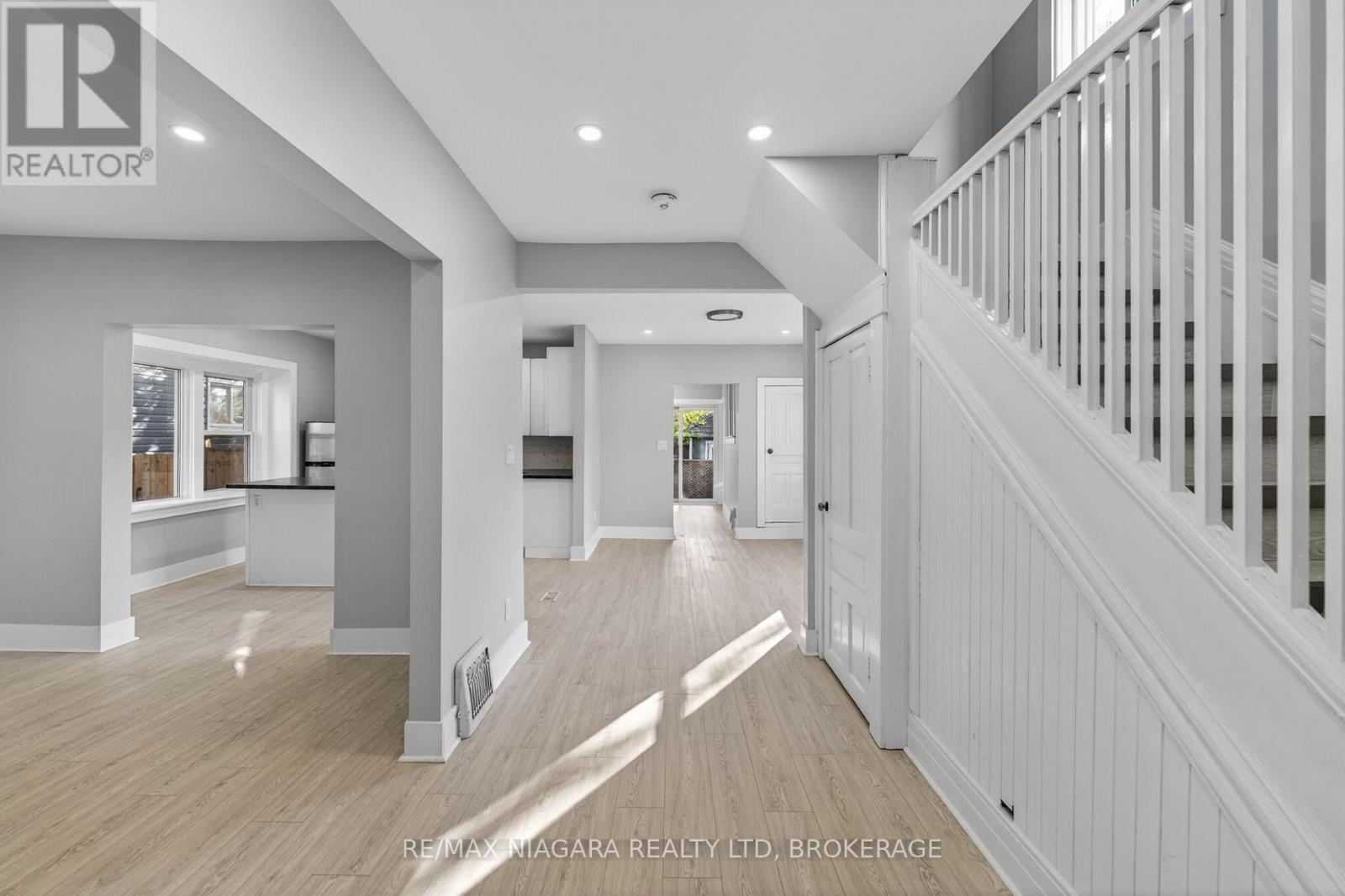 173 Lake Street, St. Catharines, Ontario  L2R 5Y8 - Photo 7 - X13153270