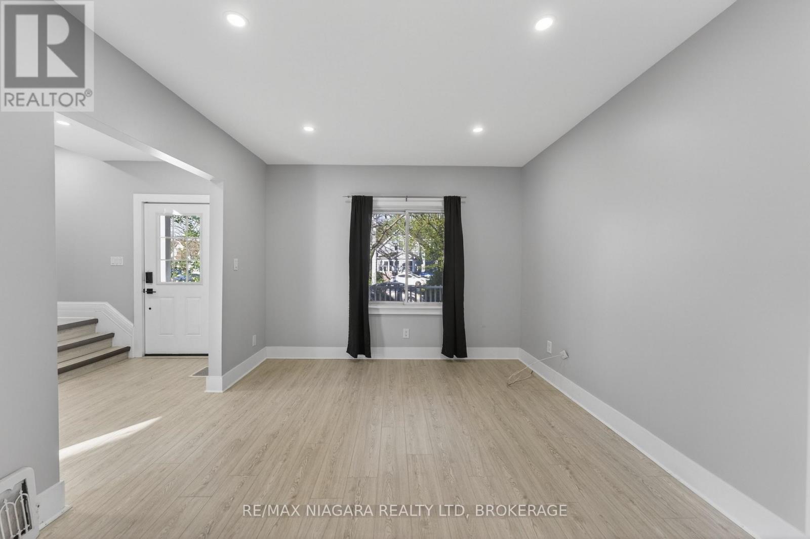 173 Lake Street, St. Catharines, Ontario  L2R 5Y8 - Photo 8 - X13153270