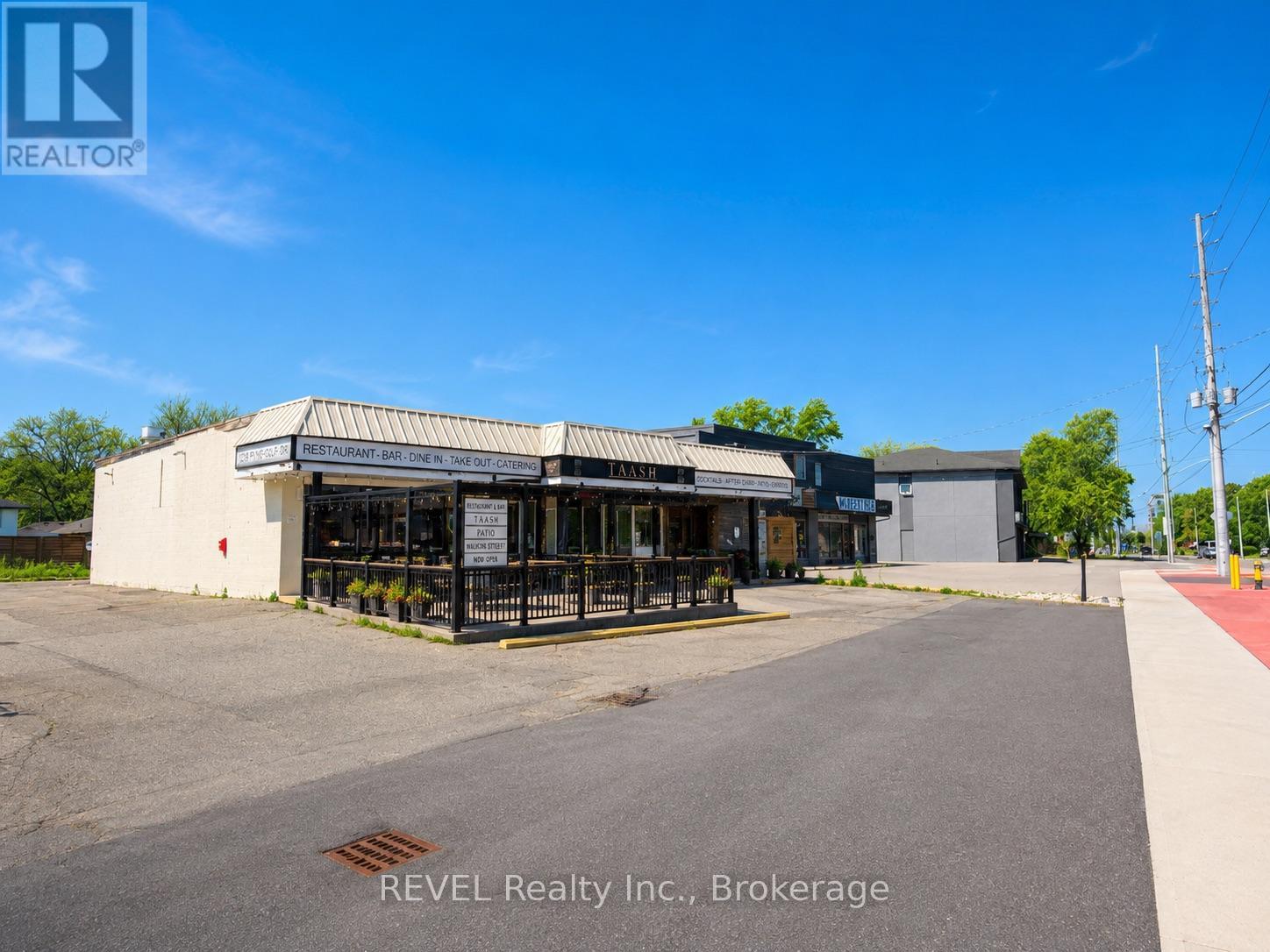 547-549 Ontario Street, St. Catharines, Ontario  L2N 4N4 - Photo 2 - X13153986