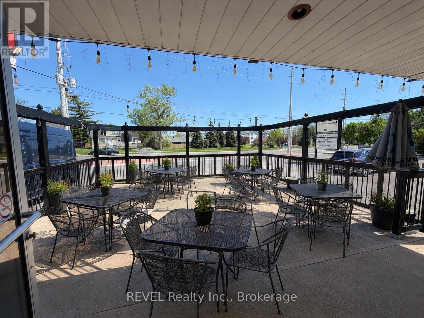 547-549 Ontario Street, St. Catharines, Ontario  L2N 4N4 - Photo 3 - X13153986