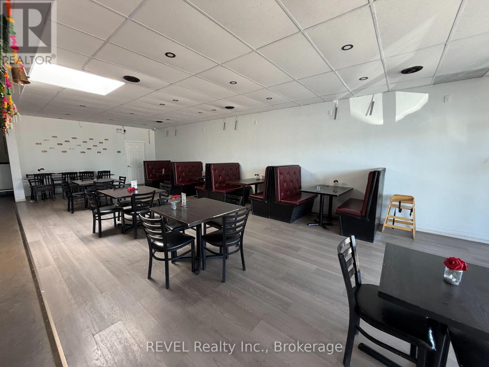 547-549 Ontario Street, St. Catharines, Ontario  L2N 4N4 - Photo 7 - X13153986