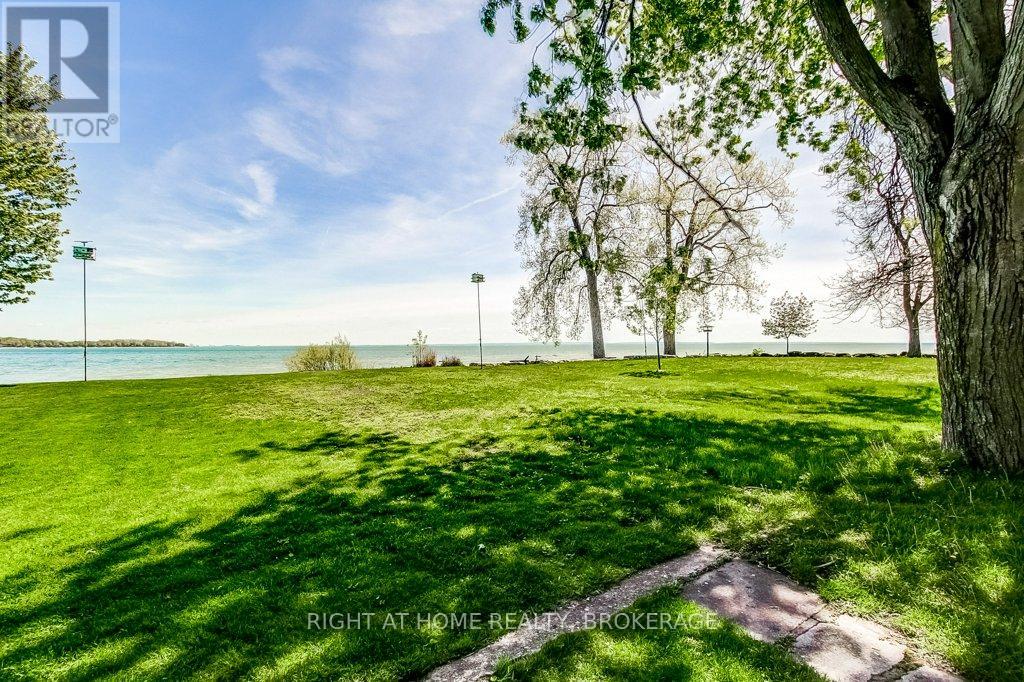 306 Prospect Point Road S, Fort Erie, Ontario  L0S 1N0 - Photo 4 - X13154244