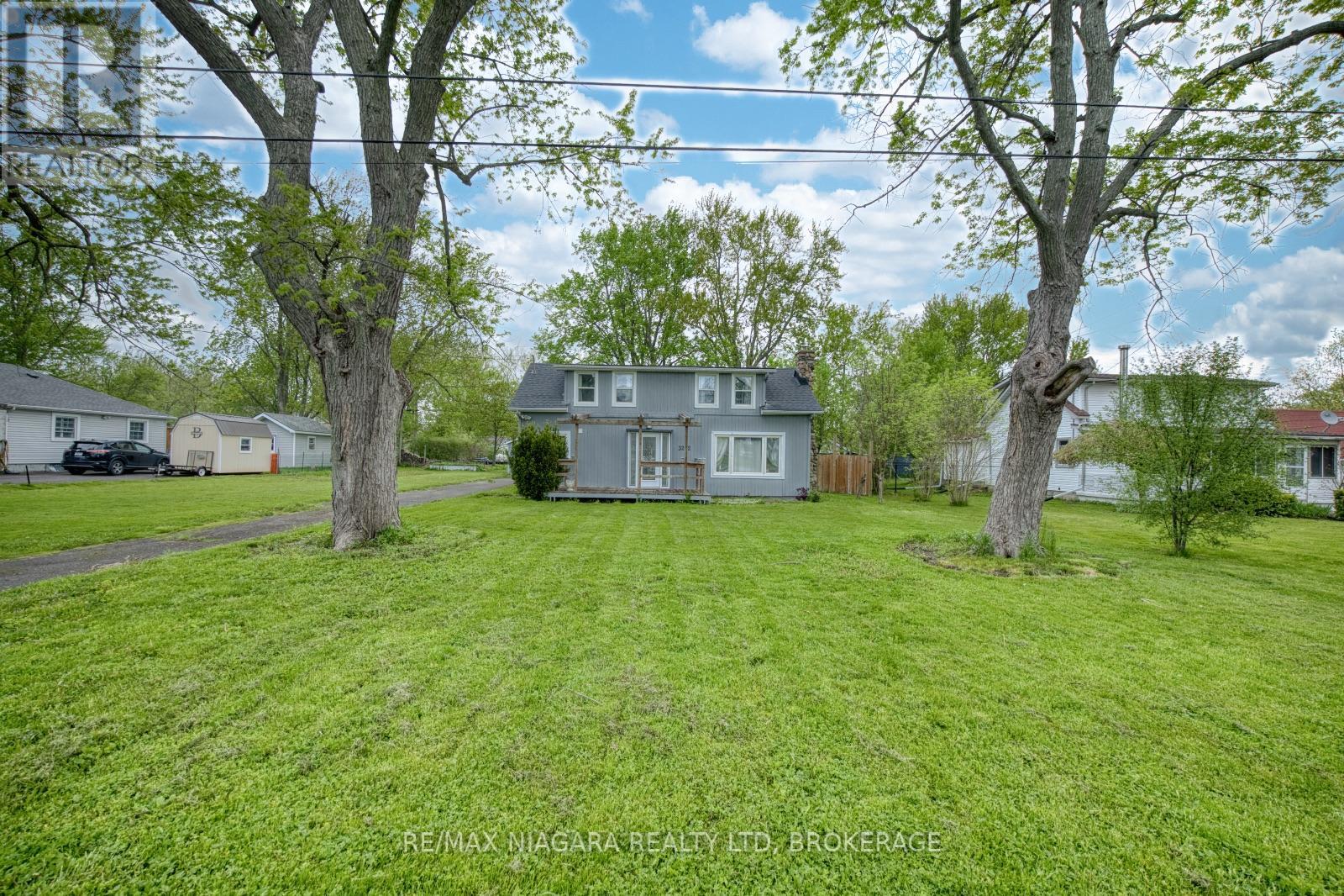 3252 Young Avenue, Fort Erie, Ontario  L0S 1N0 - Photo 2 - X13154494