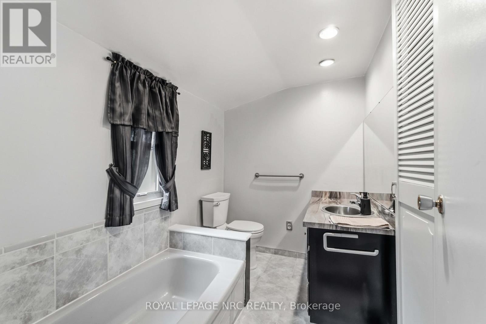 304 Scott Street S, St. Catharines, Ontario  L2N 1J5 - Photo 21 - X13154550