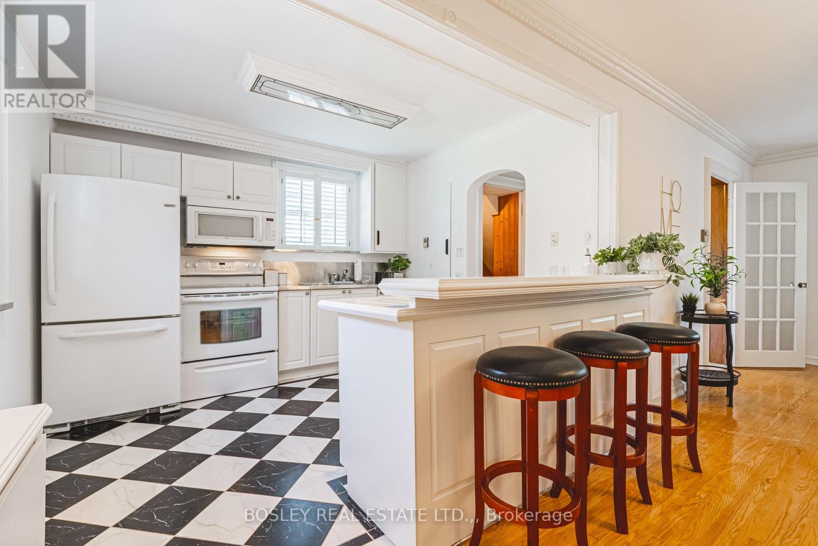 5039 Valley Way, Niagara Falls, Ontario  L2E 1W8 - Photo 8 - X13159112