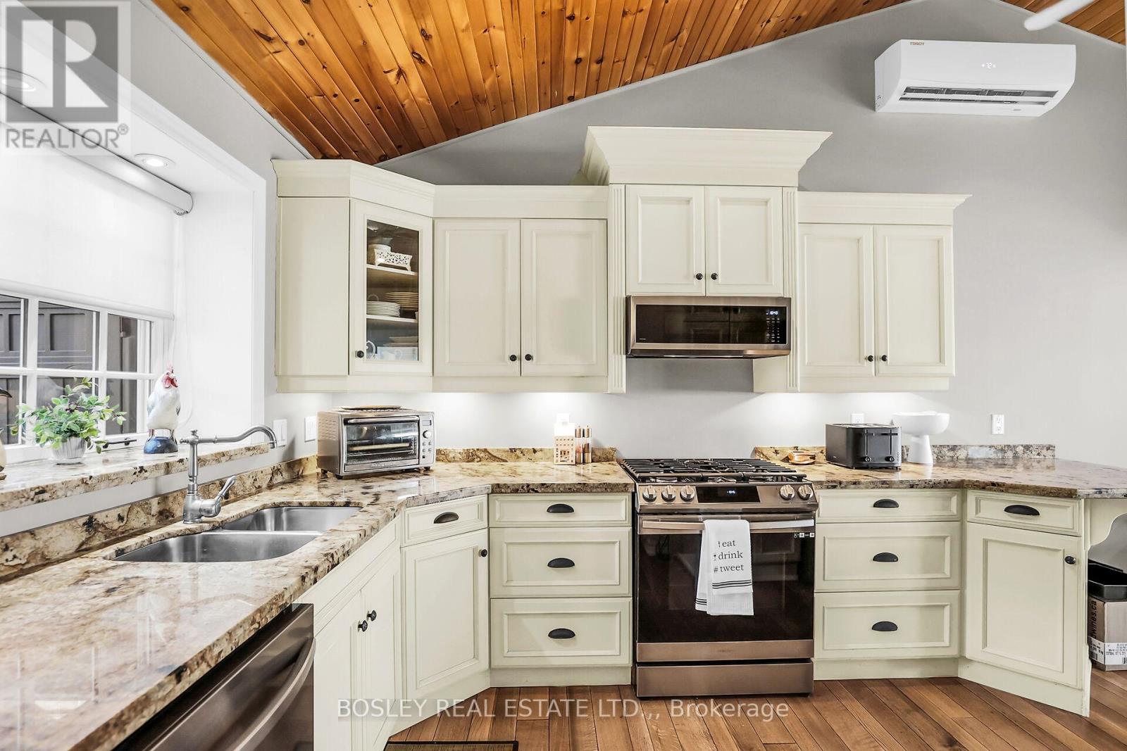 3711 Crystal Beach Drive, Fort Erie, Ontario  L0S 1B0 - Photo 12 - X13160006
