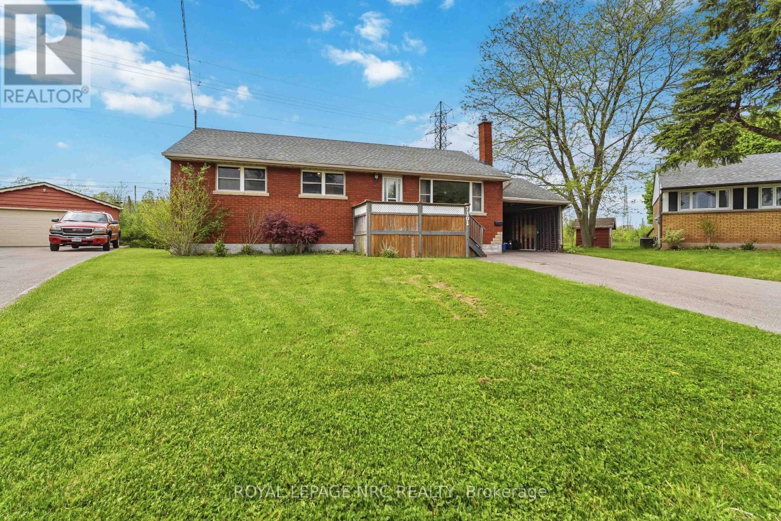 7101 Roger Crescent, Niagara Falls, Ontario  L2G 3A6 - Photo 2 - X13161416