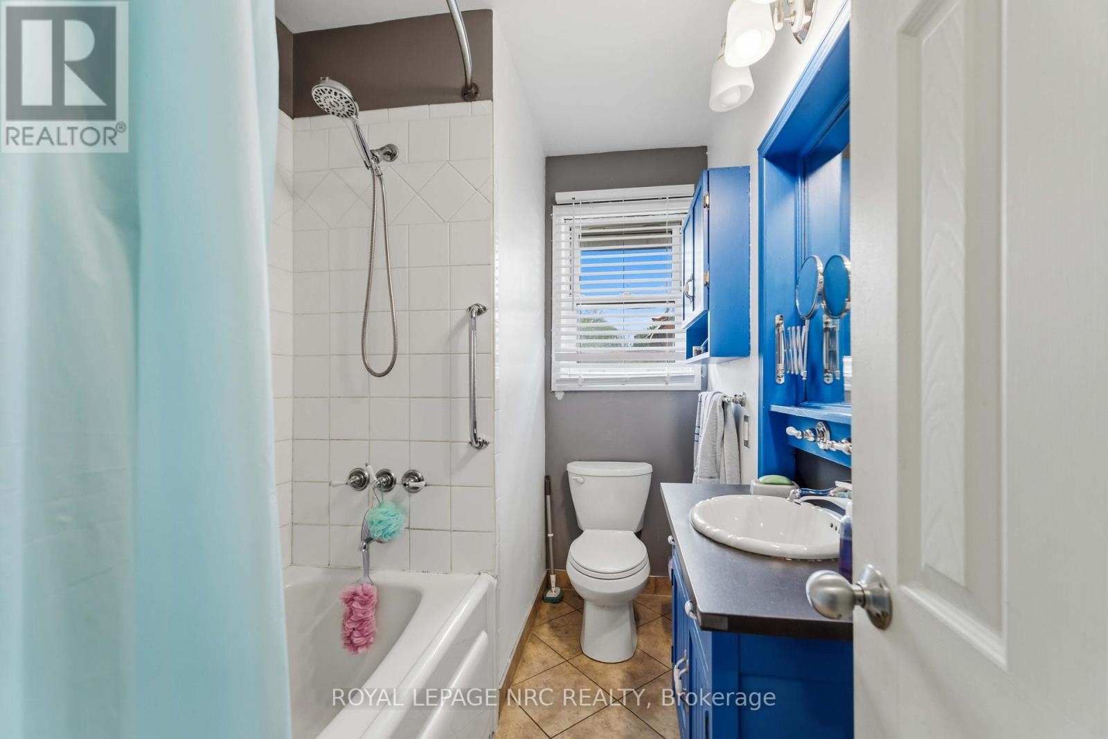 7101 Roger Crescent, Niagara Falls, Ontario  L2G 3A6 - Photo 22 - X13161416