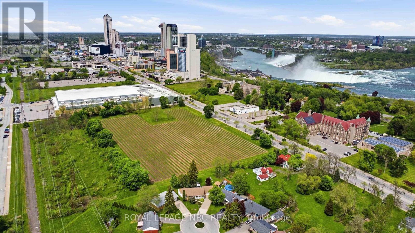 7101 Roger Crescent, Niagara Falls, Ontario  L2G 3A6 - Photo 43 - X13161416