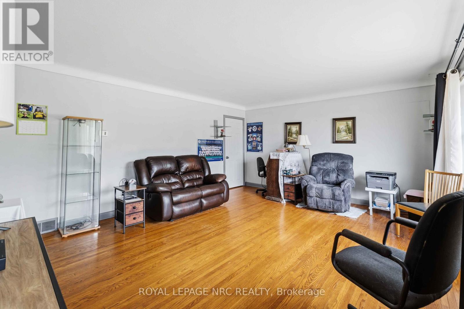 7101 Roger Crescent, Niagara Falls, Ontario  L2G 3A6 - Photo 7 - X13161416