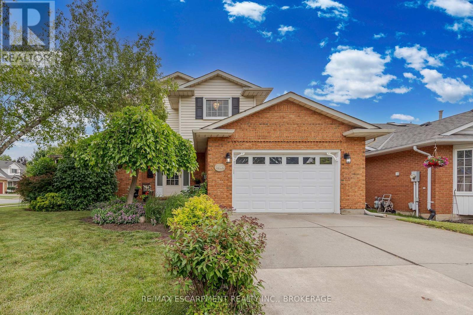 7543 Merritt Avenue, Niagara Falls, Ontario  L2G 5C3 - Photo 2 - X13161624