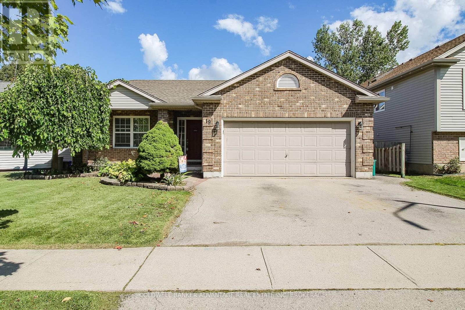 19 WINDLE VILLAGE CRESCENT, Thorold, Ontario