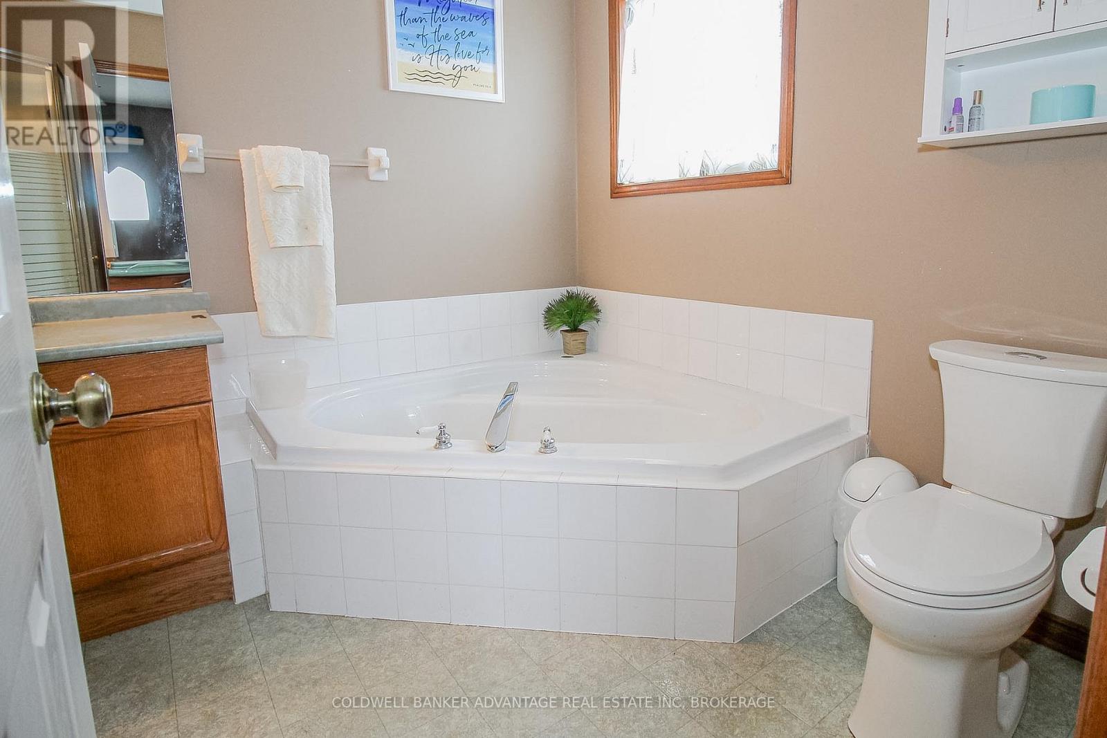 19 Windle Village Crescent, Thorold, Ontario  L2V 4Z6 - Photo 17 - X13162292