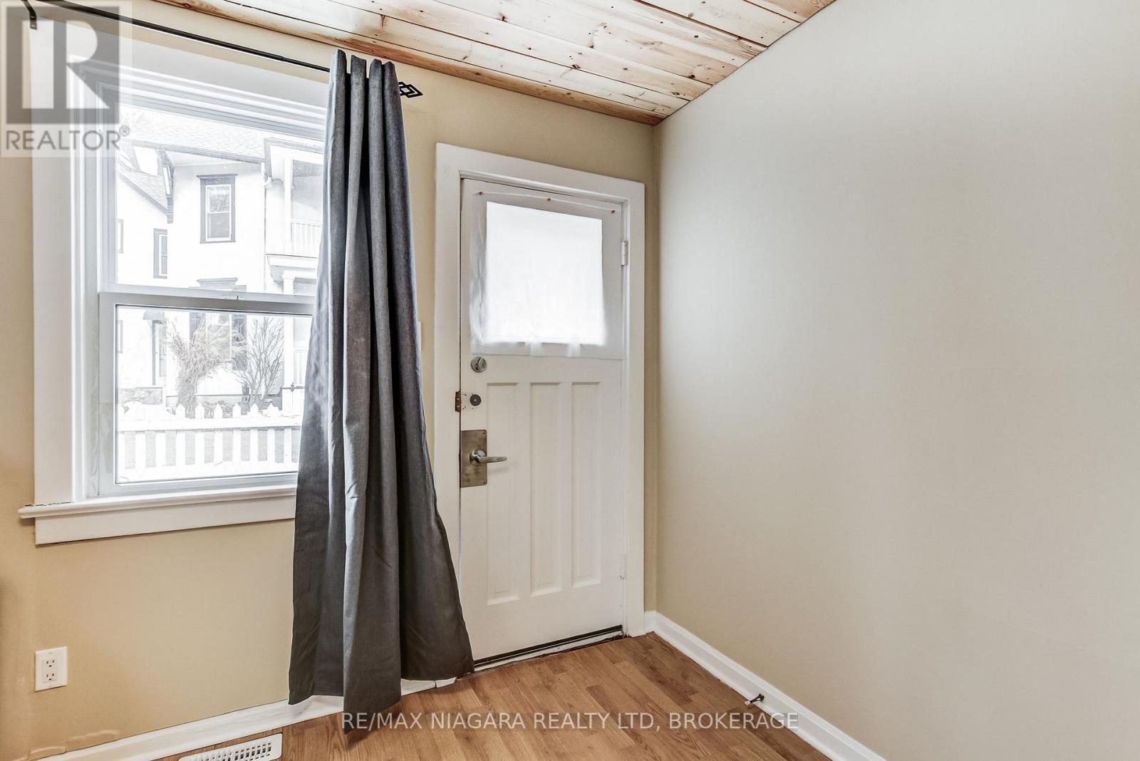 8 Catharine Street, Port Colborne, Ontario  L3K 4J6 - Photo 18 - X13164686