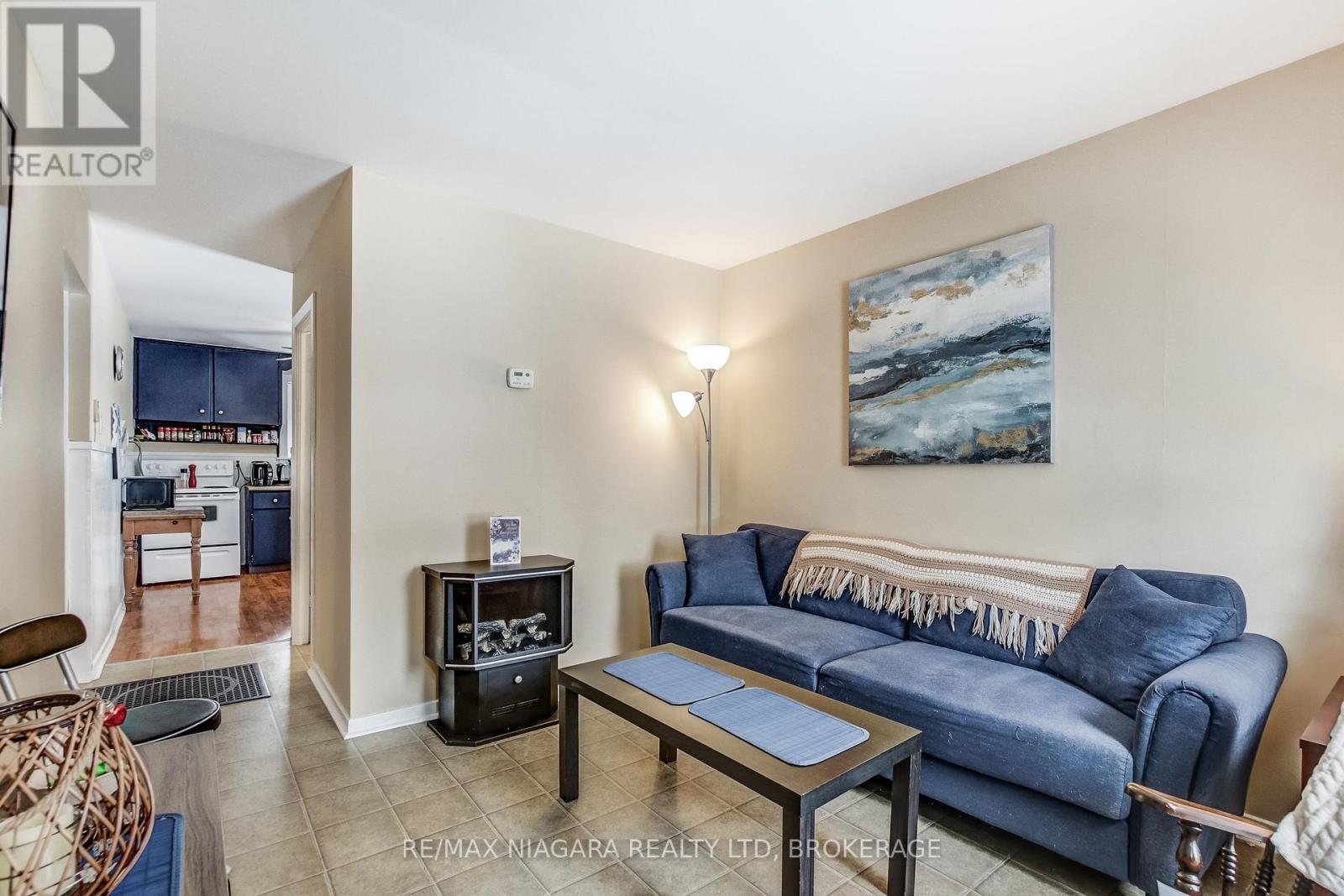 8 Catharine Street, Port Colborne, Ontario  L3K 4J6 - Photo 4 - X13164686
