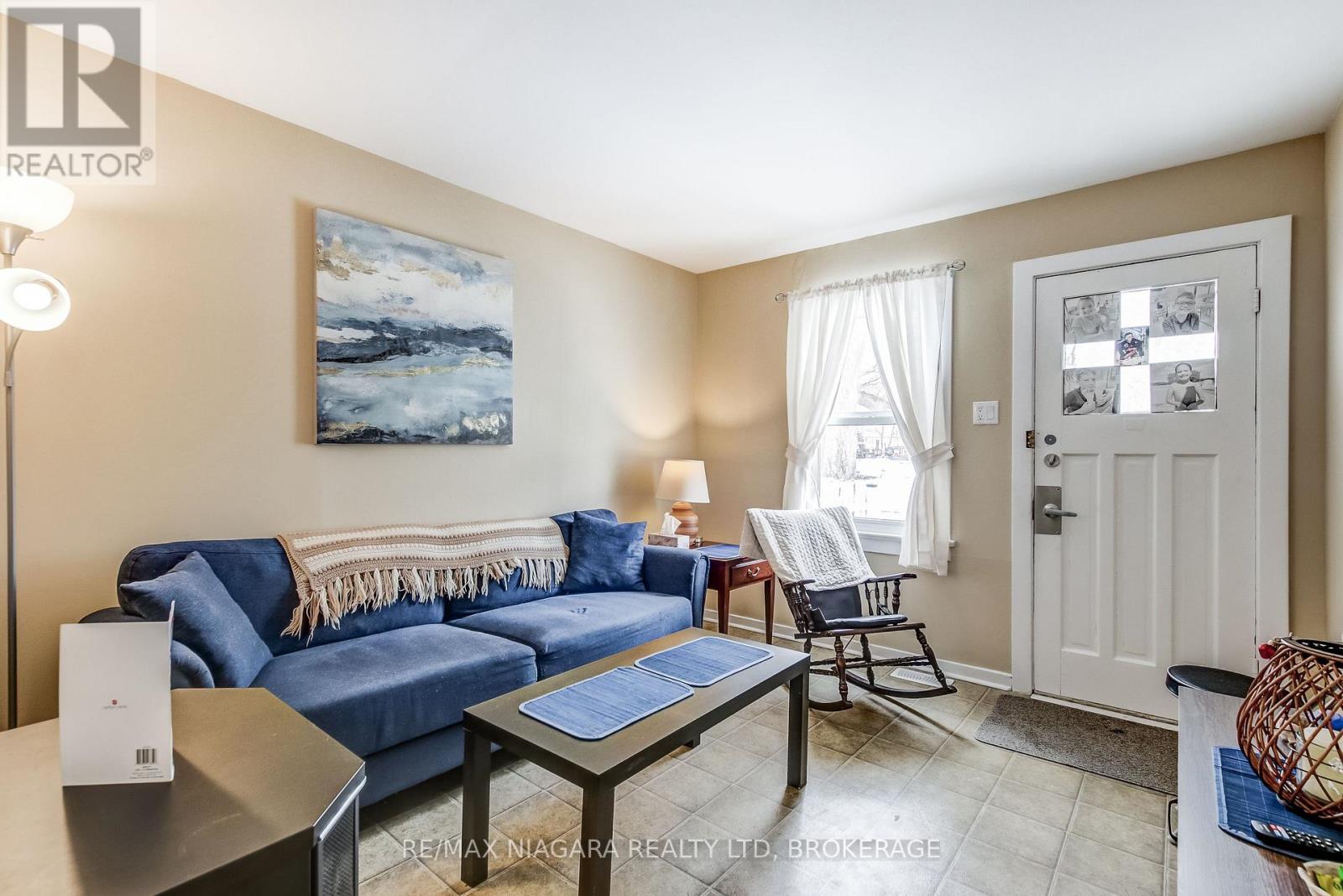 8 Catharine Street, Port Colborne, Ontario  L3K 4J6 - Photo 5 - X13164686