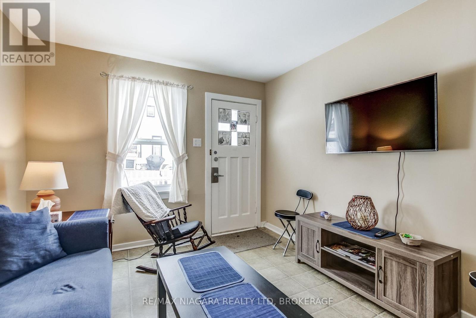 8 Catharine Street, Port Colborne, Ontario  L3K 4J6 - Photo 6 - X13164686