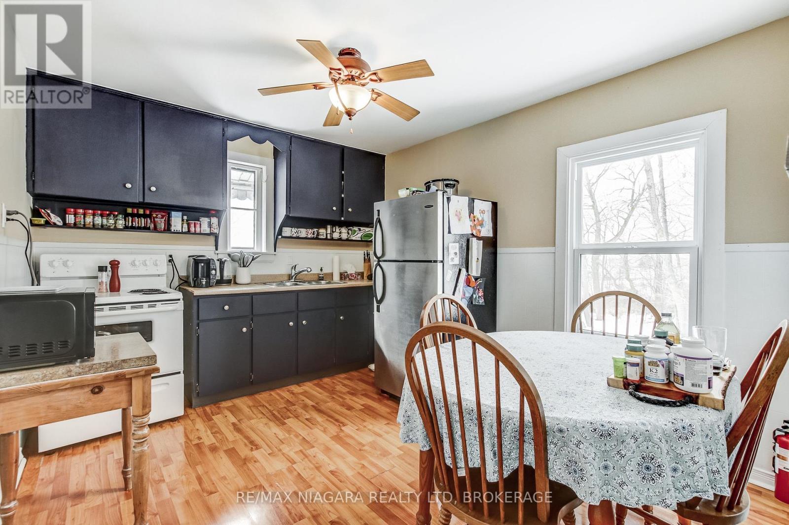 8 Catharine Street, Port Colborne, Ontario  L3K 4J6 - Photo 8 - X13164686