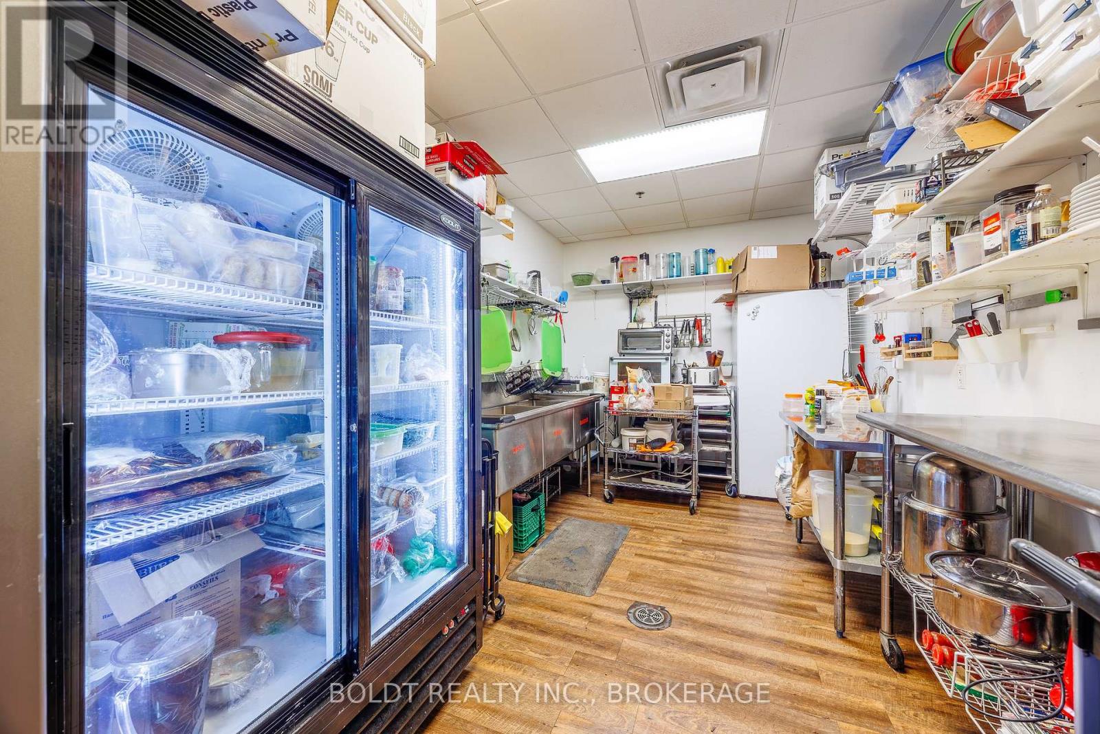 7 - 3490 Schmon Parkway, Thorold, Ontario  L2V 0C4 - Photo 7 - X13164776