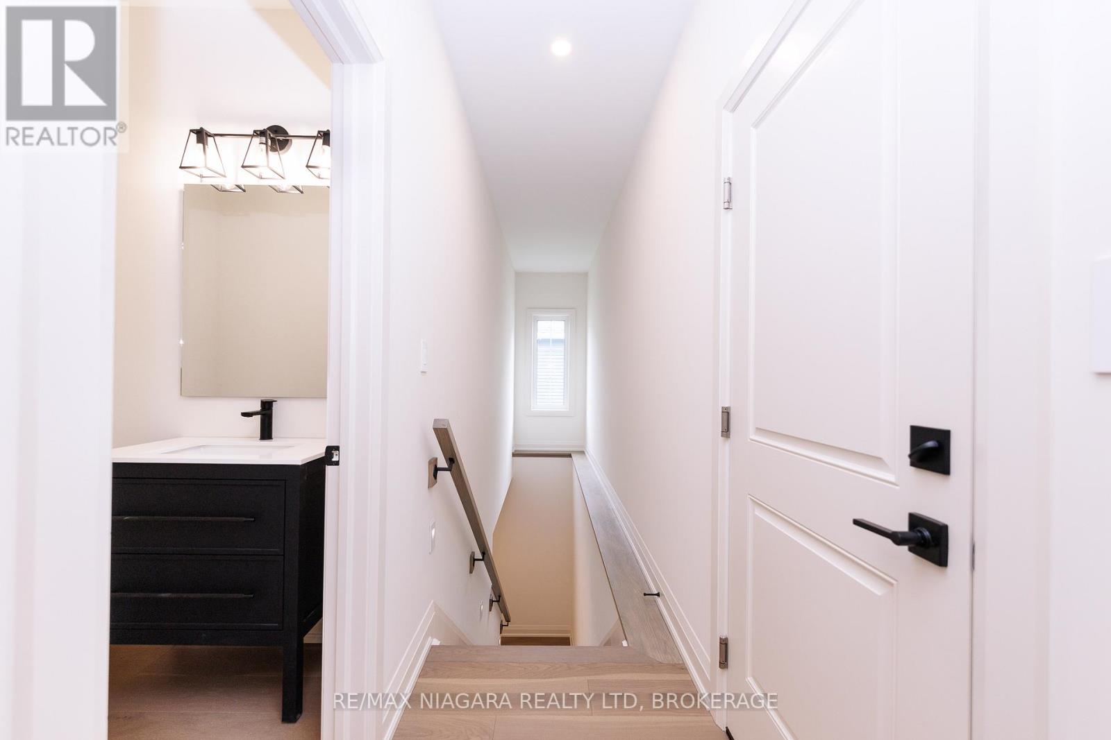 60 Pleasant Avenue N, Fort Erie, Ontario  L0S 1N0 - Photo 33 - X13165660