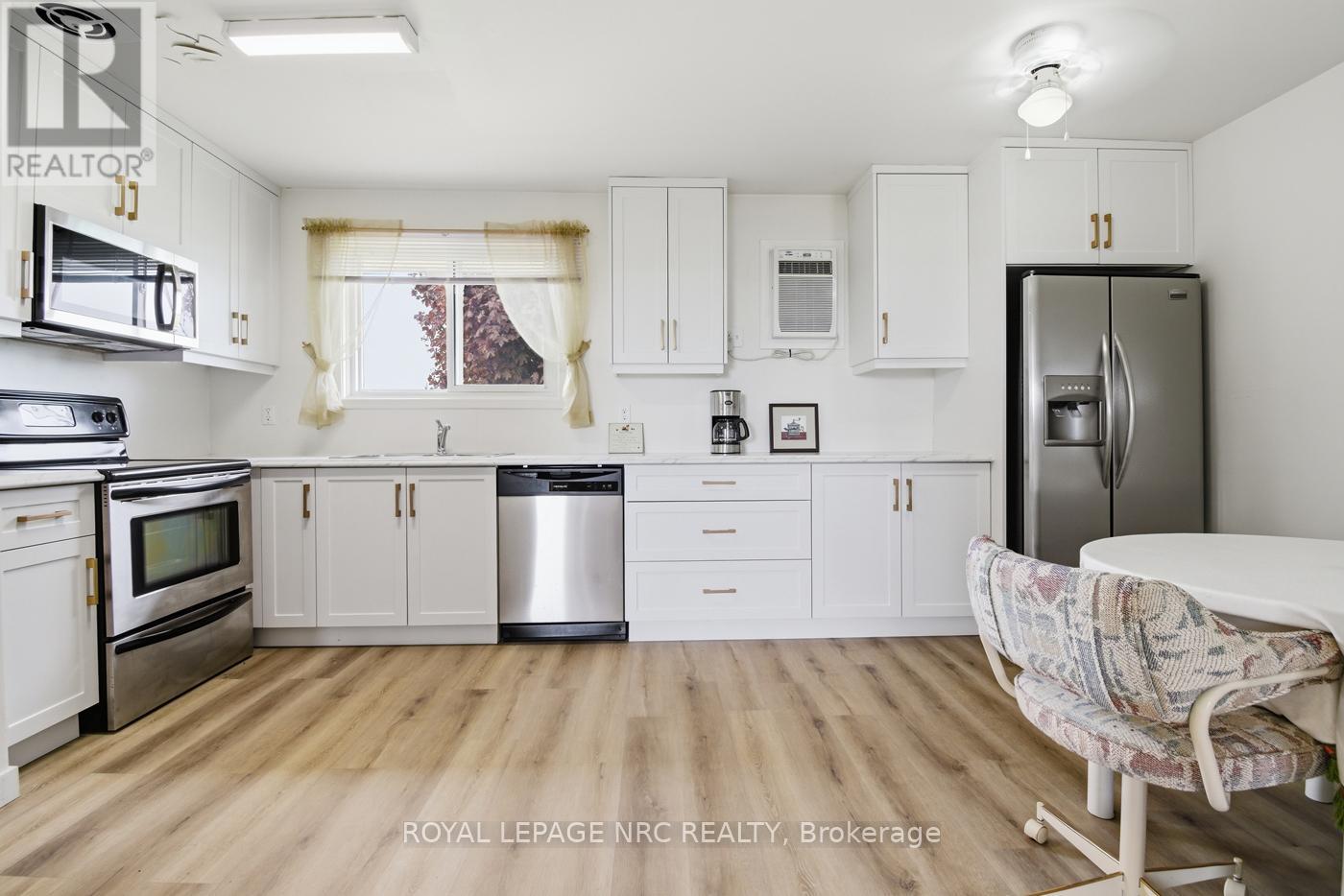 2041 Third Street Louth, St. Catharines, Ontario  L2S 6P9 - Photo 11 - X13165860