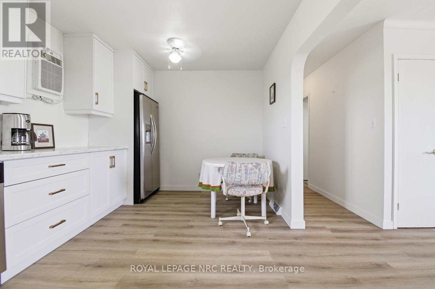 2041 Third Street Louth, St. Catharines, Ontario  L2S 6P9 - Photo 15 - X13165860