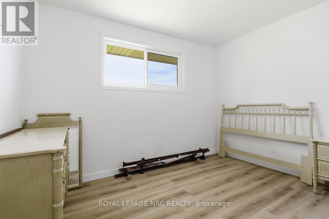2041 Third Street Louth, St. Catharines, Ontario  L2S 6P9 - Photo 17 - X13165860