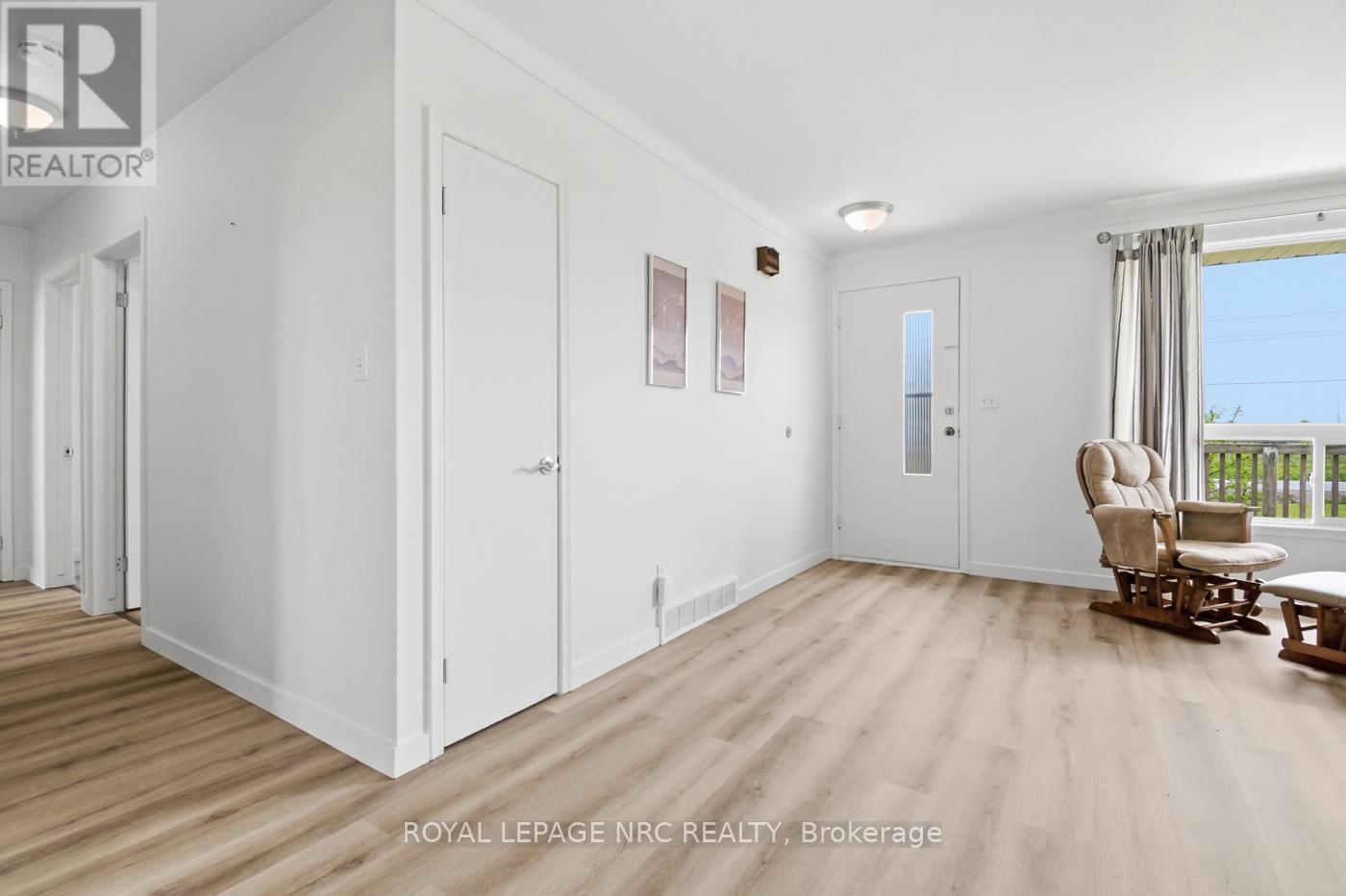 2041 Third Street Louth, St. Catharines, Ontario  L2S 6P9 - Photo 8 - X13165860