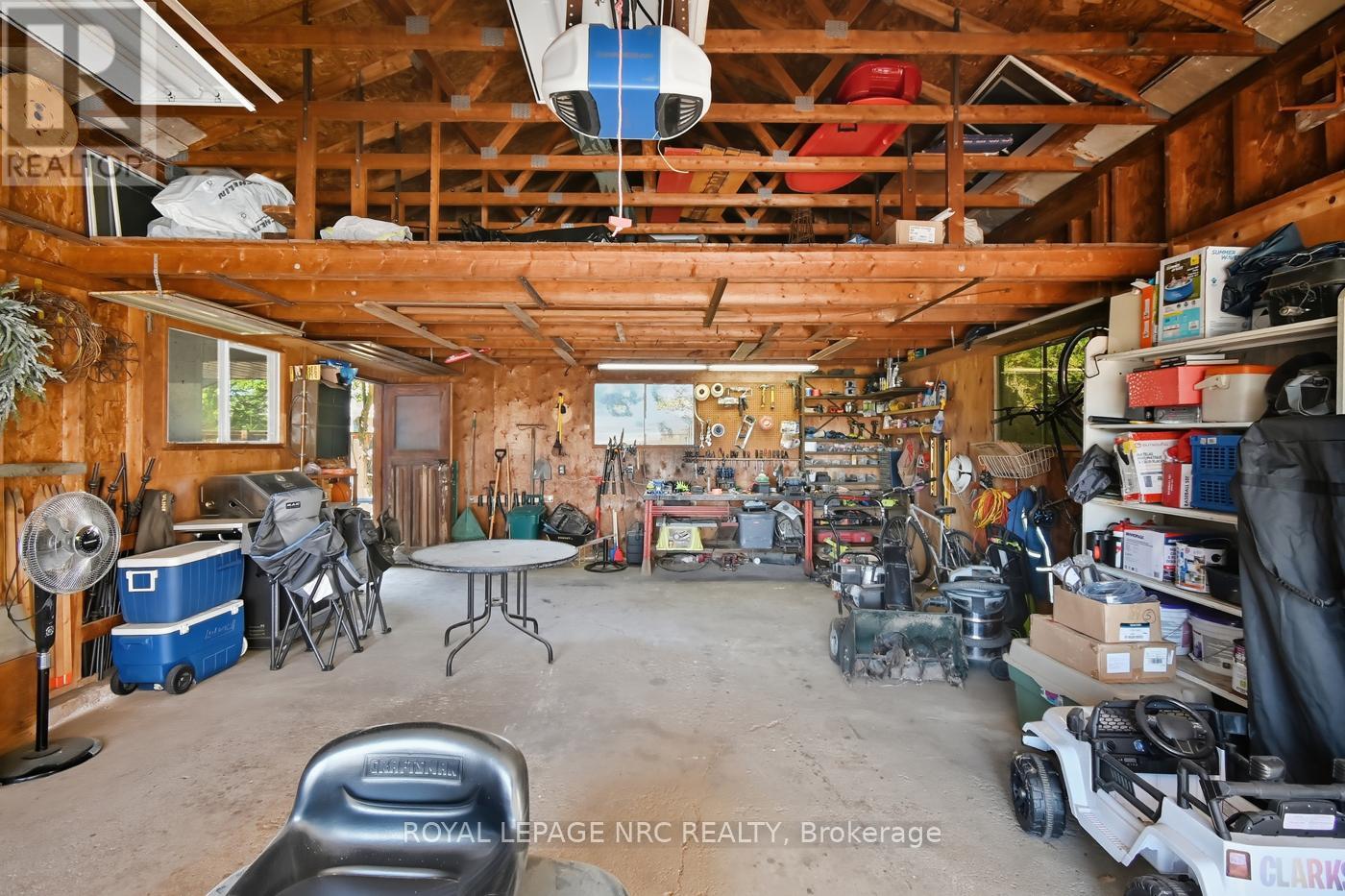 2459 Thompson Road, Niagara Falls, Ontario  L2E 6S4 - Photo 3 - X13167236
