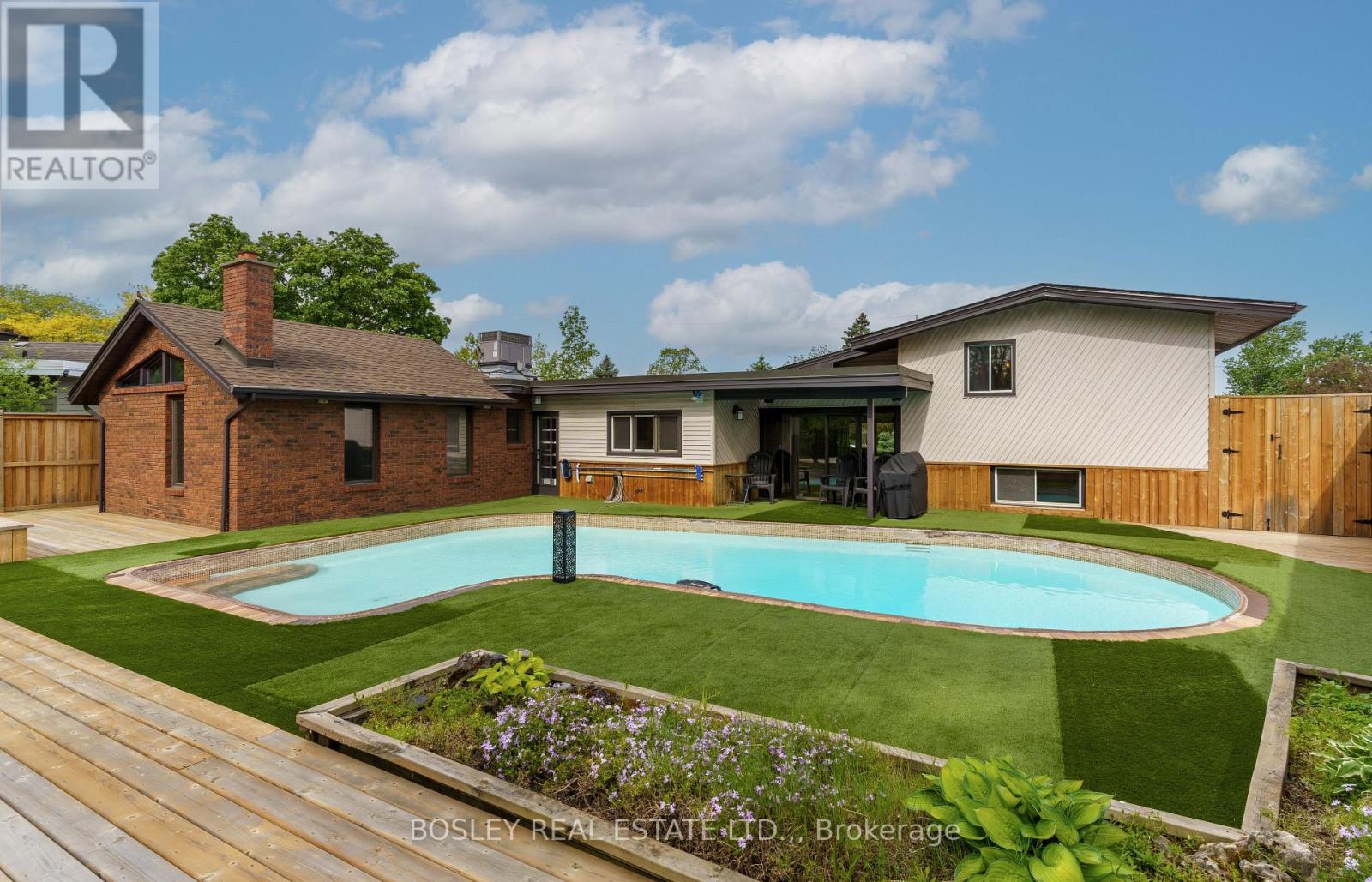 93 Riverview Boulevard, St. Catharines, Ontario  L2T 3M3 - Photo 2 - X13167306