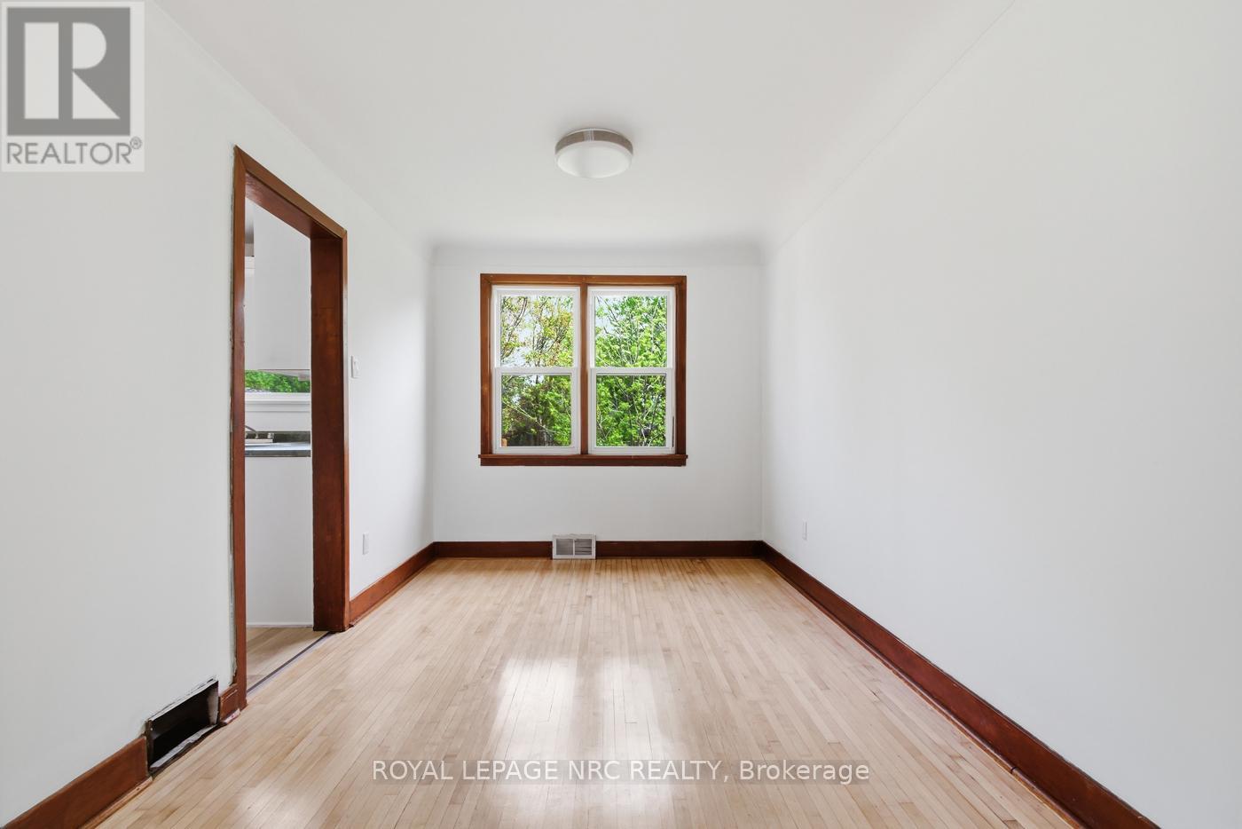6010 Carlton Avenue, Niagara Falls, Ontario  L2G 5J5 - Photo 13 - X13168014
