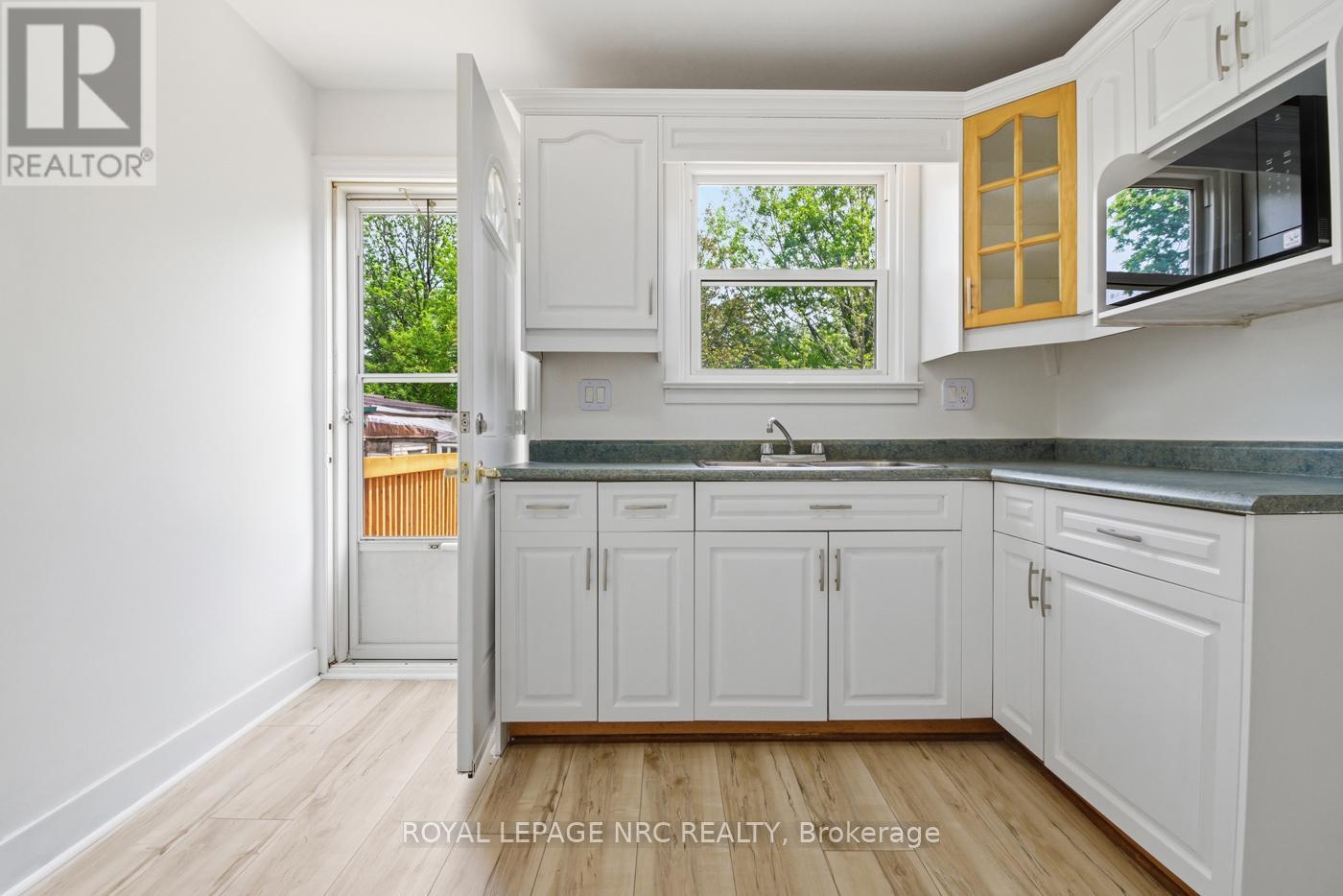 6010 Carlton Avenue, Niagara Falls, Ontario  L2G 5J5 - Photo 17 - X13168014