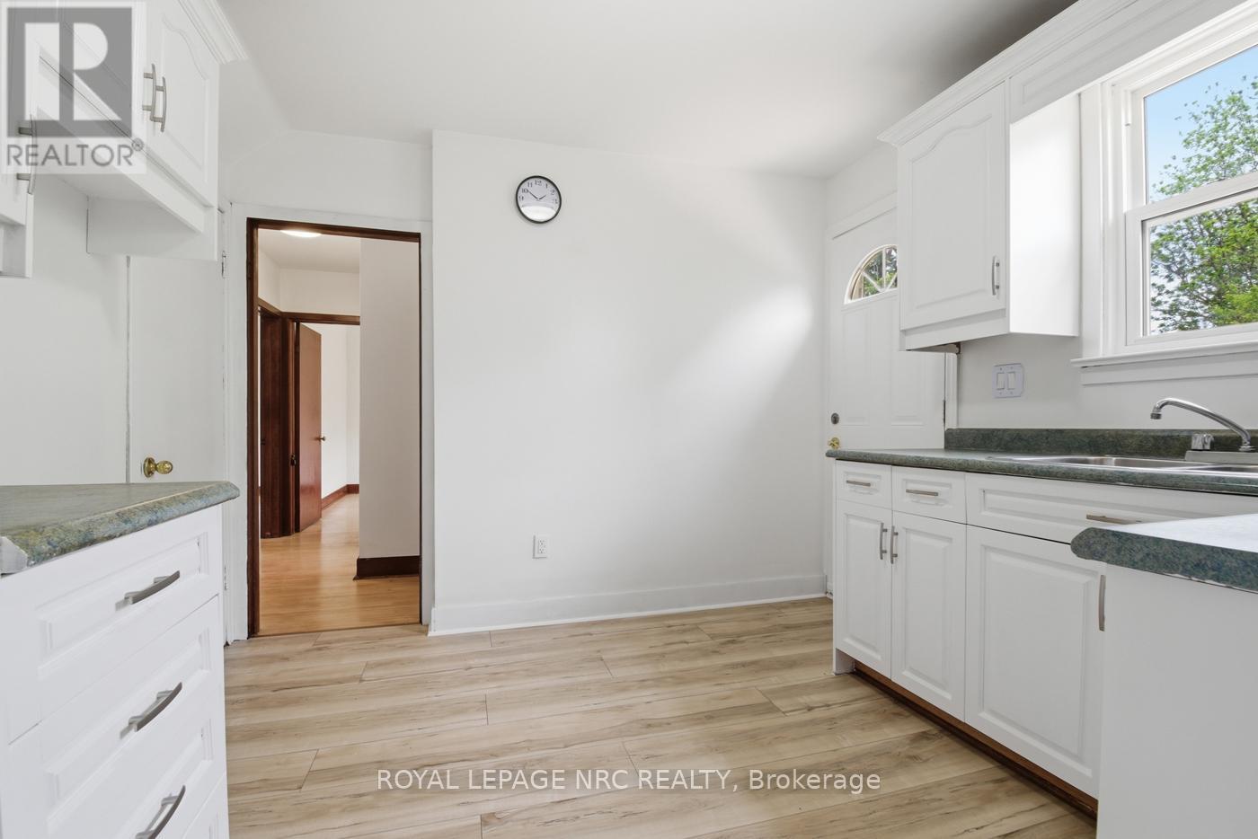 6010 Carlton Avenue, Niagara Falls, Ontario  L2G 5J5 - Photo 18 - X13168014