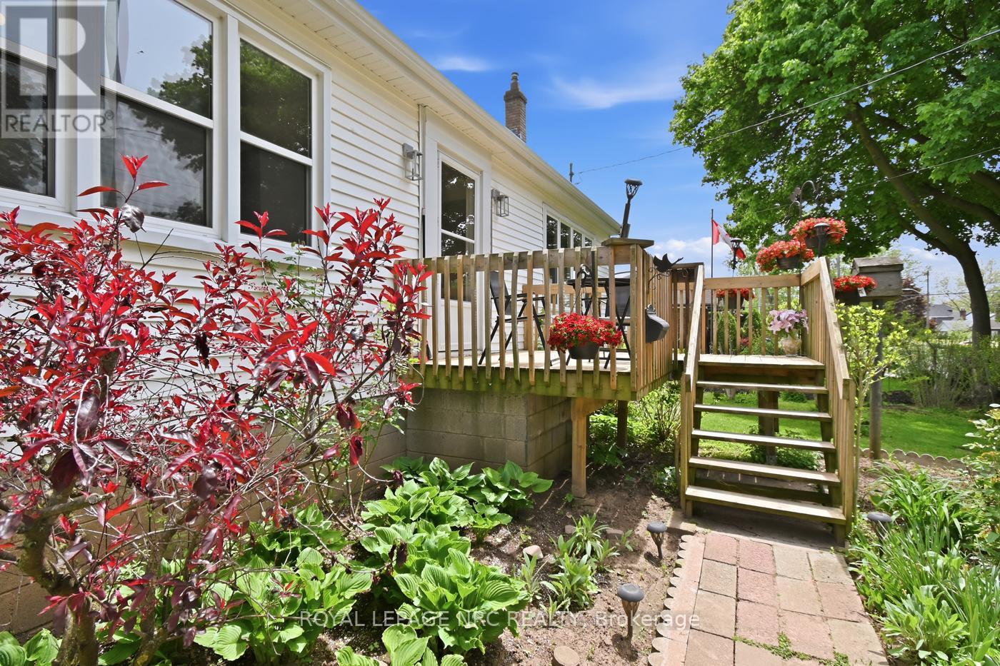 6010 Carlton Avenue, Niagara Falls, Ontario  L2G 5J5 - Photo 2 - X13168014