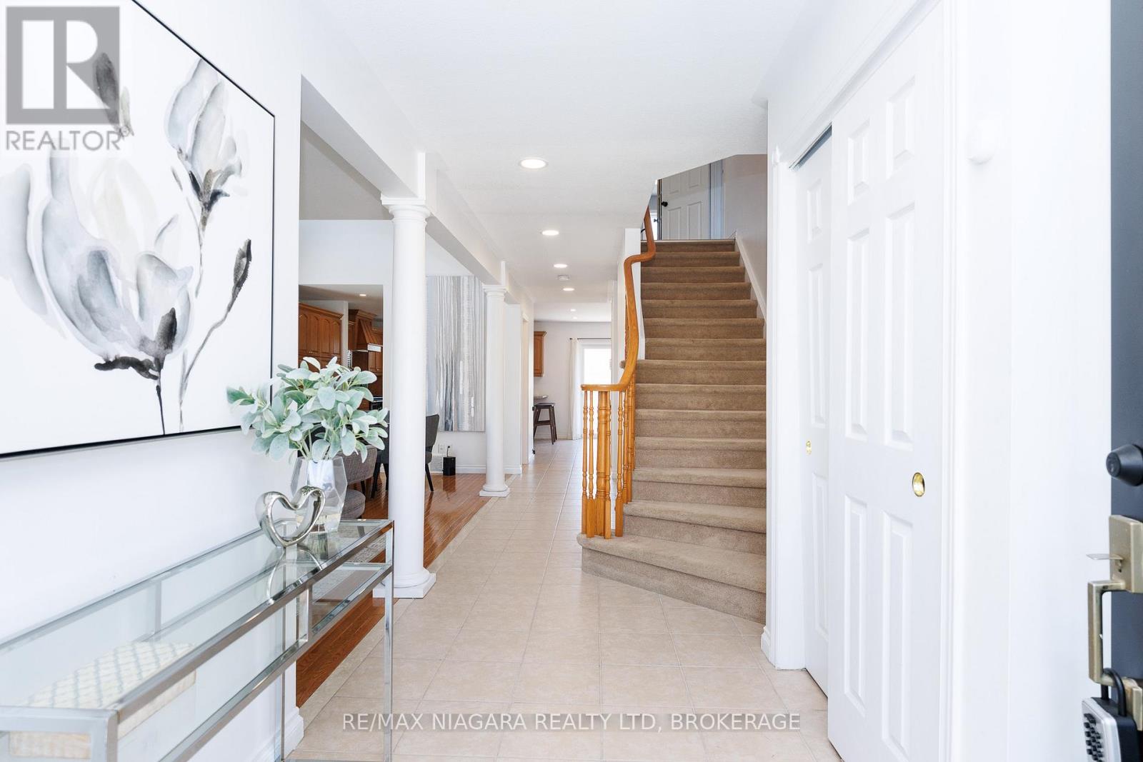 47 Honey Locust Circle, Thorold, Ontario  L2V 5E2 - Photo 5 - X13168946