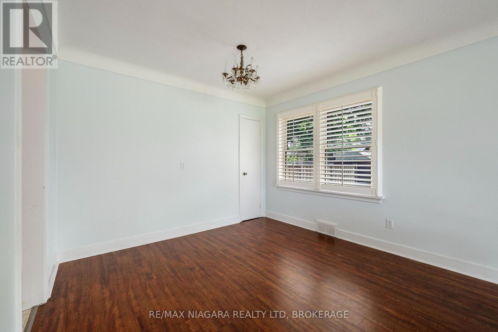 4 Mackie Street, St. Catharines, Ontario  L2N 5N5 - Photo 13 - X13169732