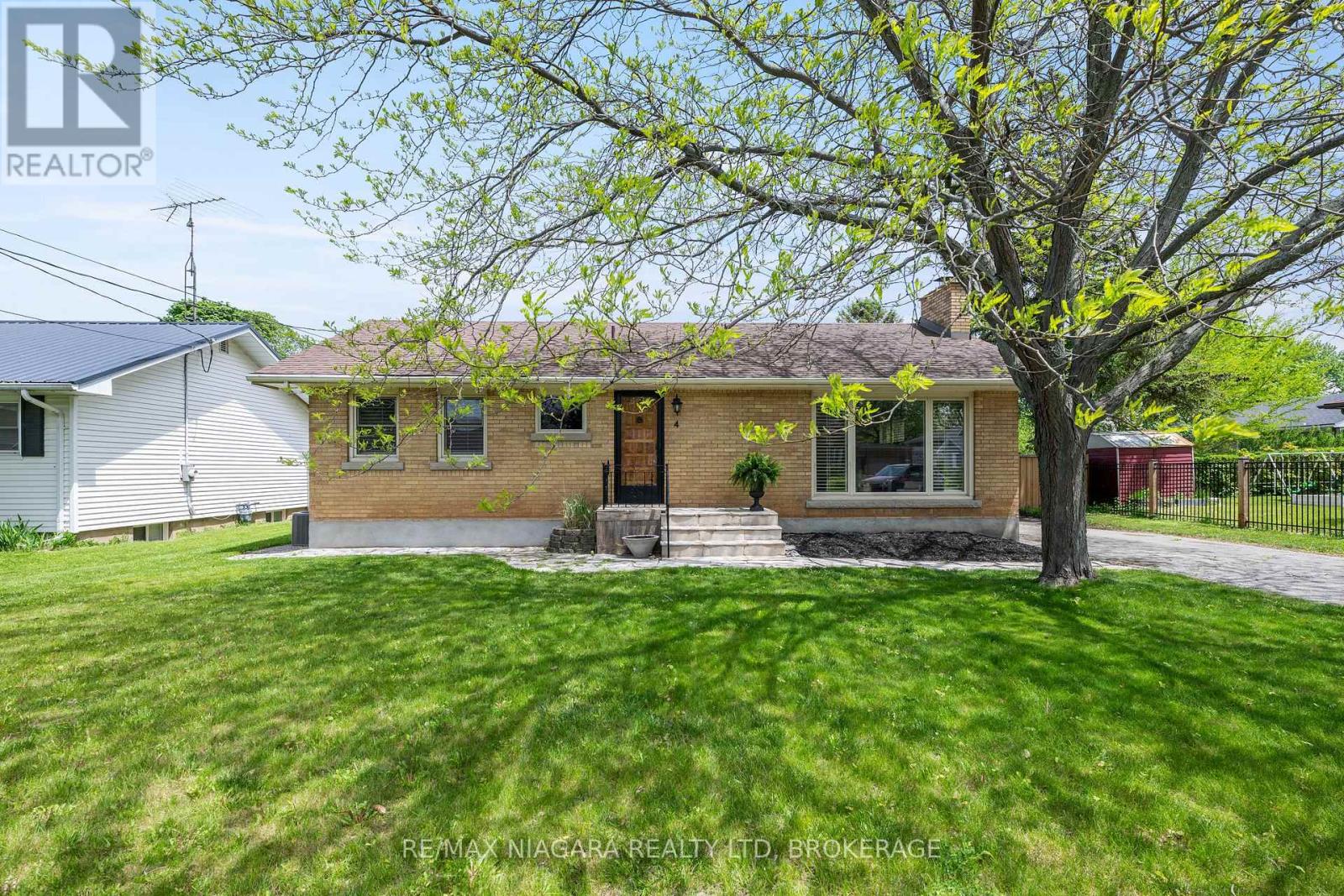 4 Mackie Street, St. Catharines, Ontario  L2N 5N5 - Photo 39 - X13169732