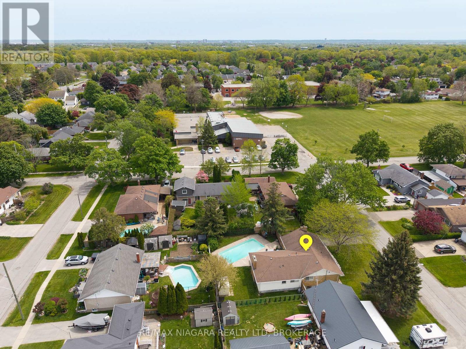 4 Mackie Street, St. Catharines, Ontario  L2N 5N5 - Photo 43 - X13169732