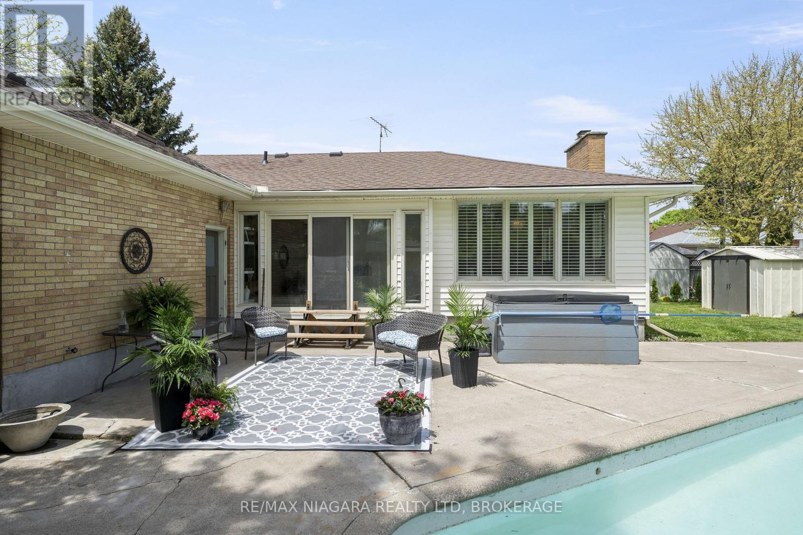 4 Mackie Street, St. Catharines, Ontario  L2N 5N5 - Photo 7 - X13169732