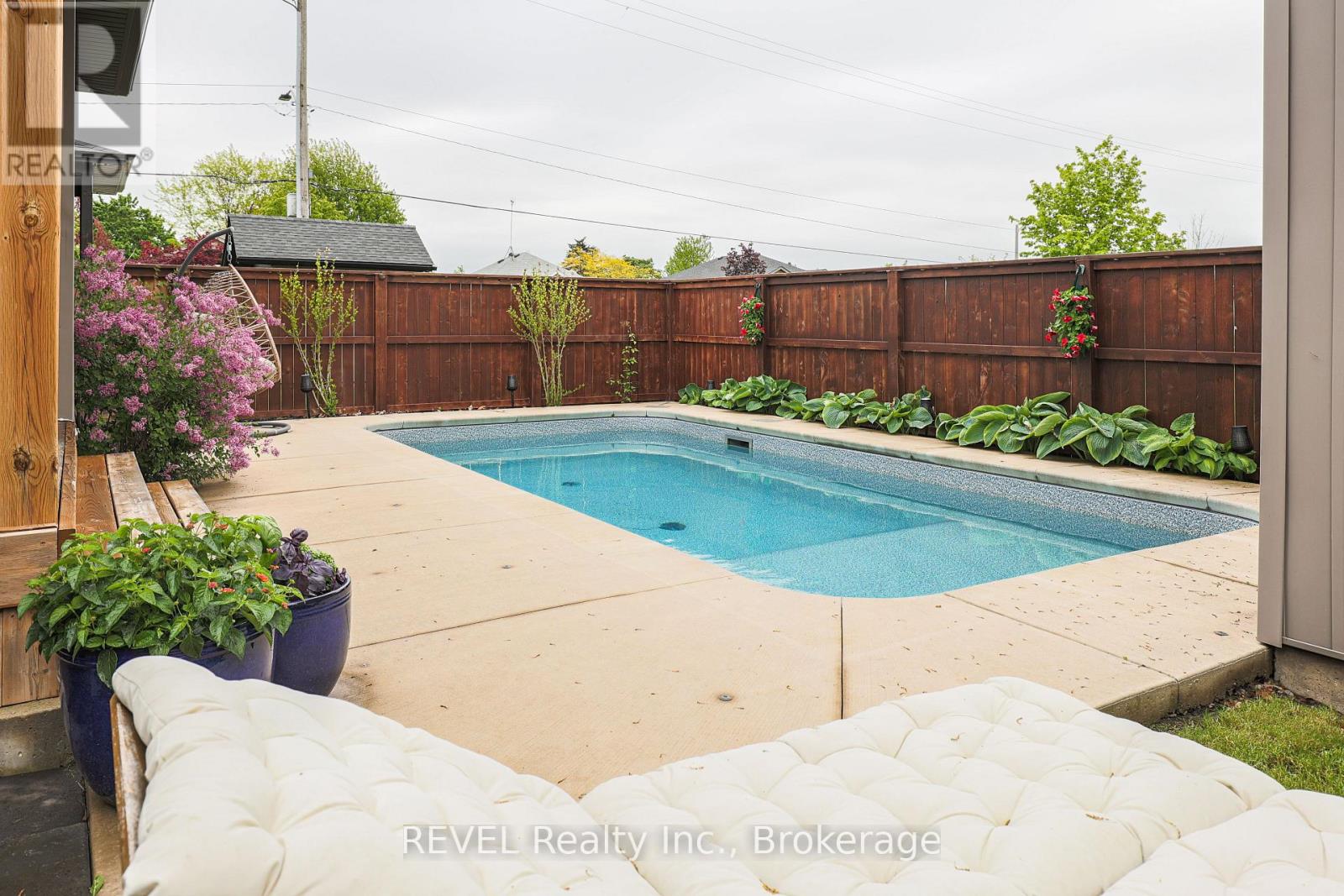 15 Willowbrook Drive, Welland, Ontario  L3C 0G1 - Photo 5 - X13171862