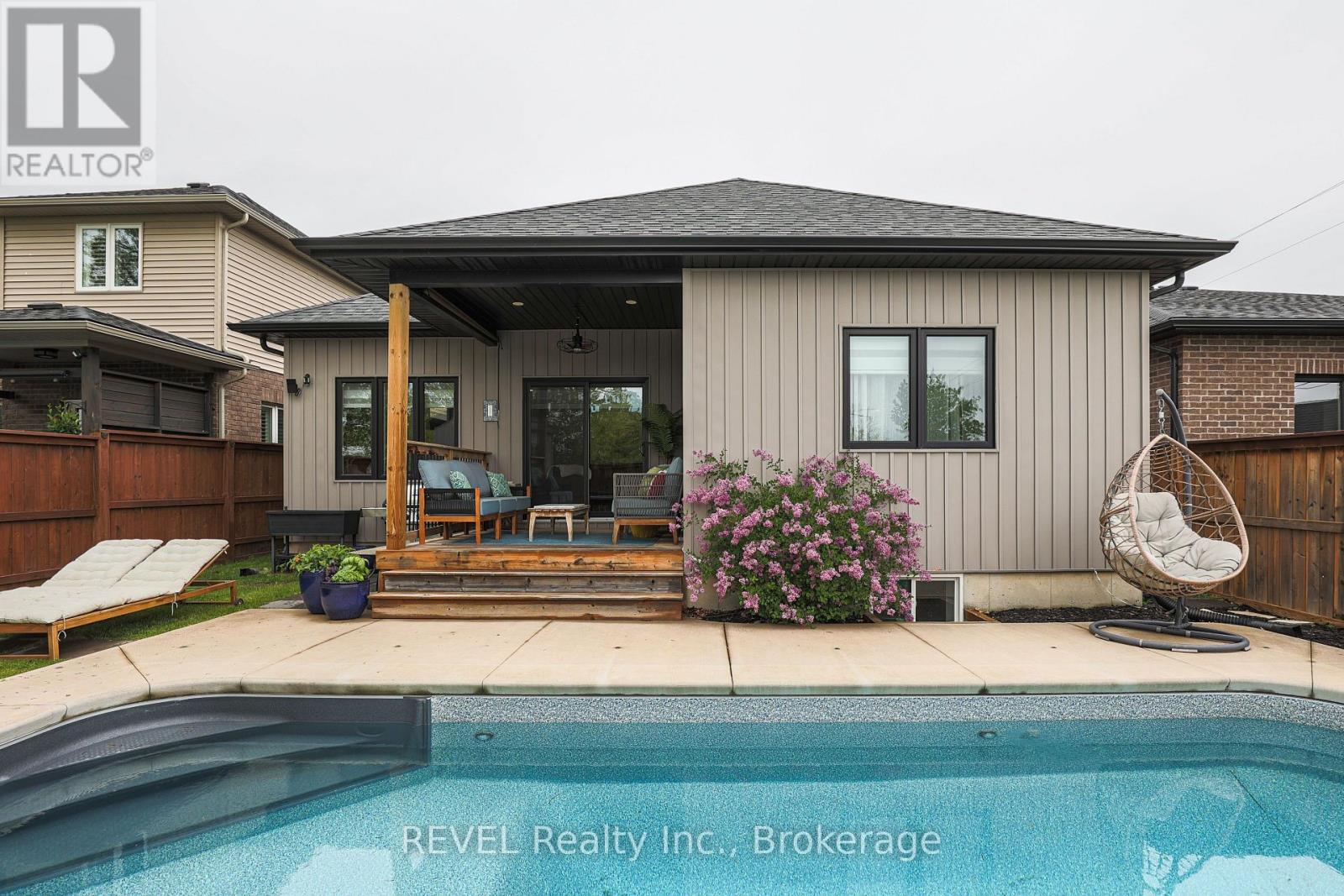 15 Willowbrook Drive, Welland, Ontario  L3C 0G1 - Photo 7 - X13171862