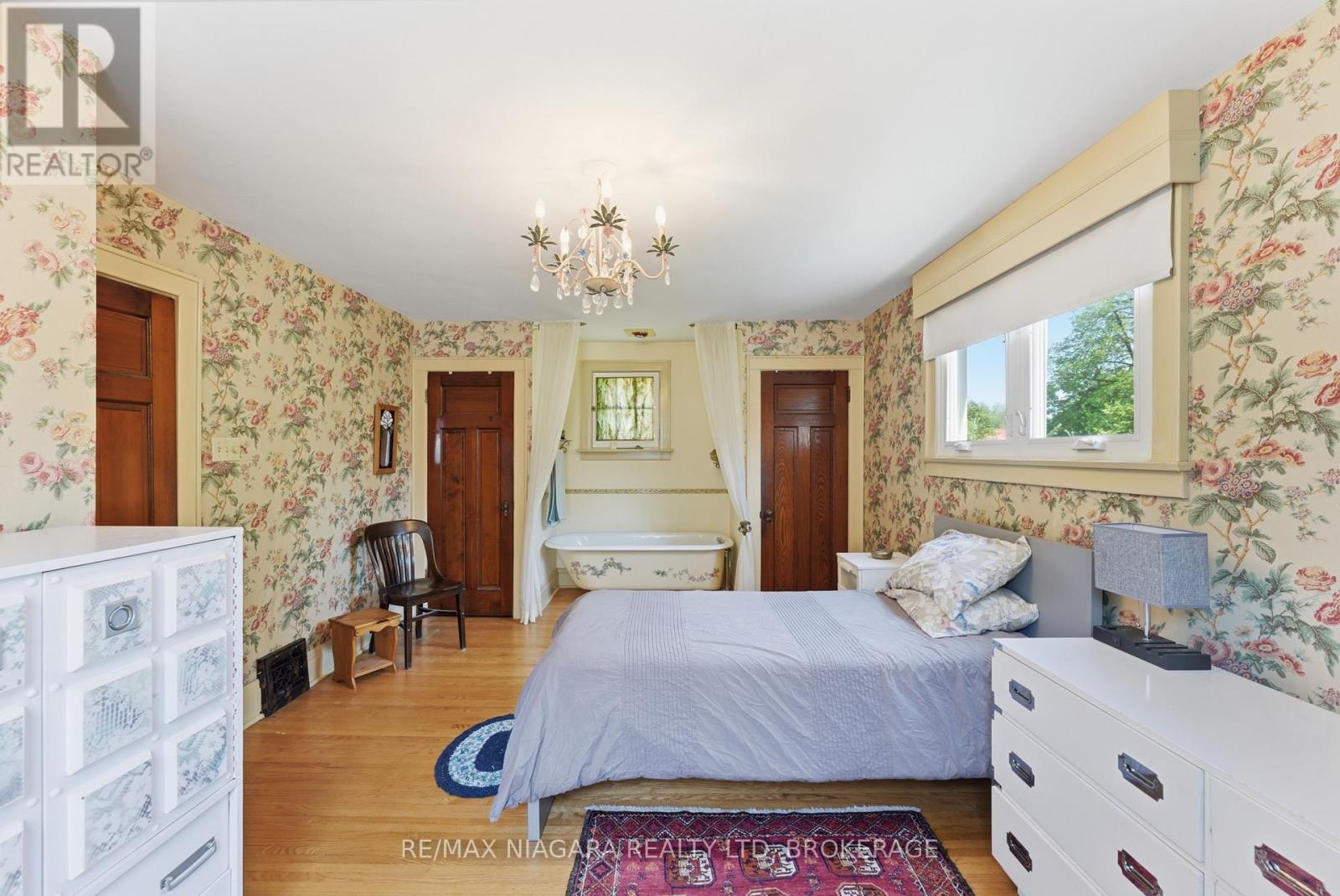 15 1/2 Wolseley Avenue, St. Catharines, Ontario  L2R 4T4 - Photo 17 - X13171884