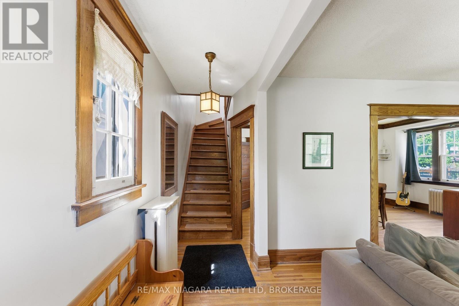 17 Wolseley Avenue, St. Catharines, Ontario  L2R 4T4 - Photo 4 - X13171892