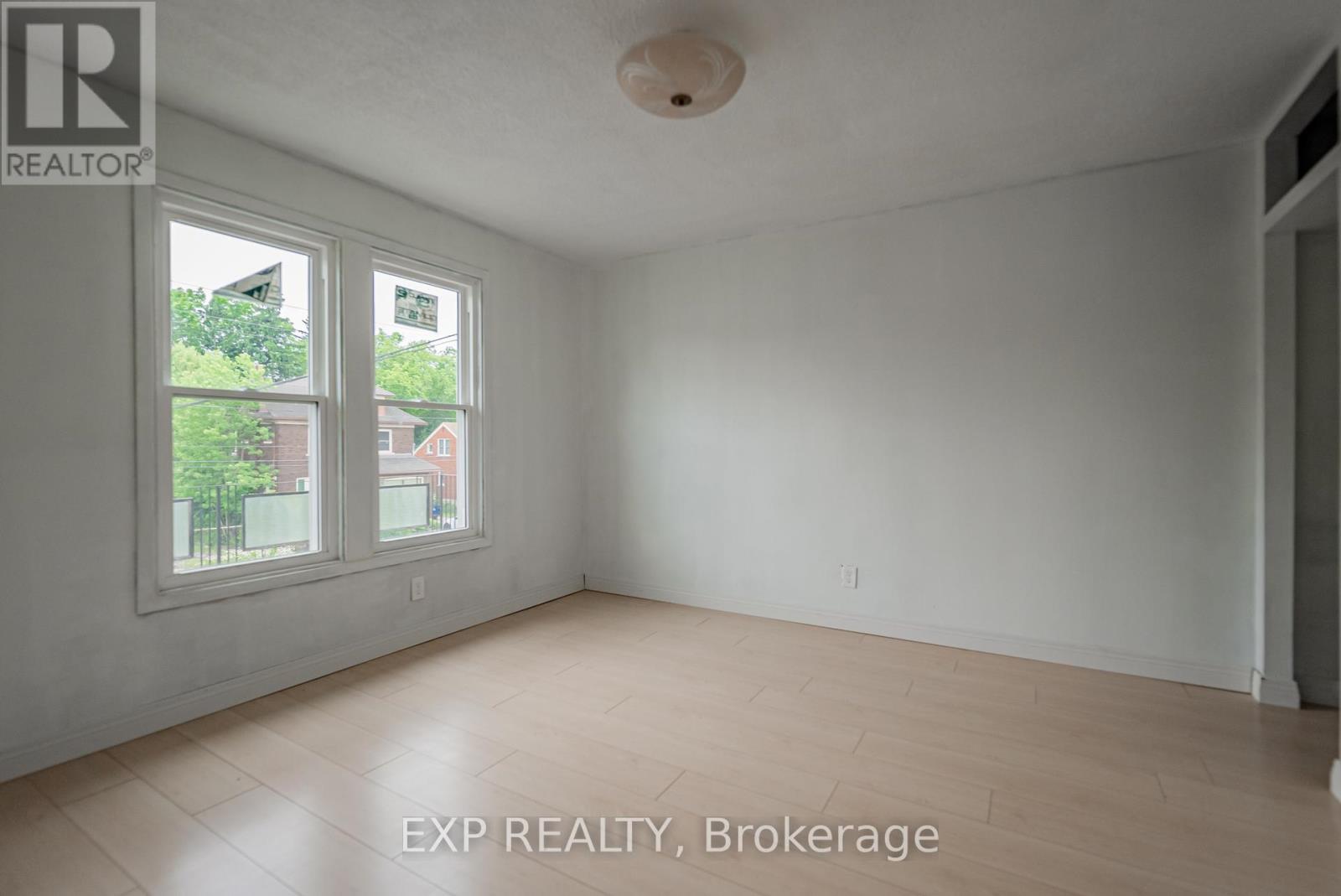4865 Armoury Street, Niagara Falls, Ontario  L2E 1S9 - Photo 11 - X13172342