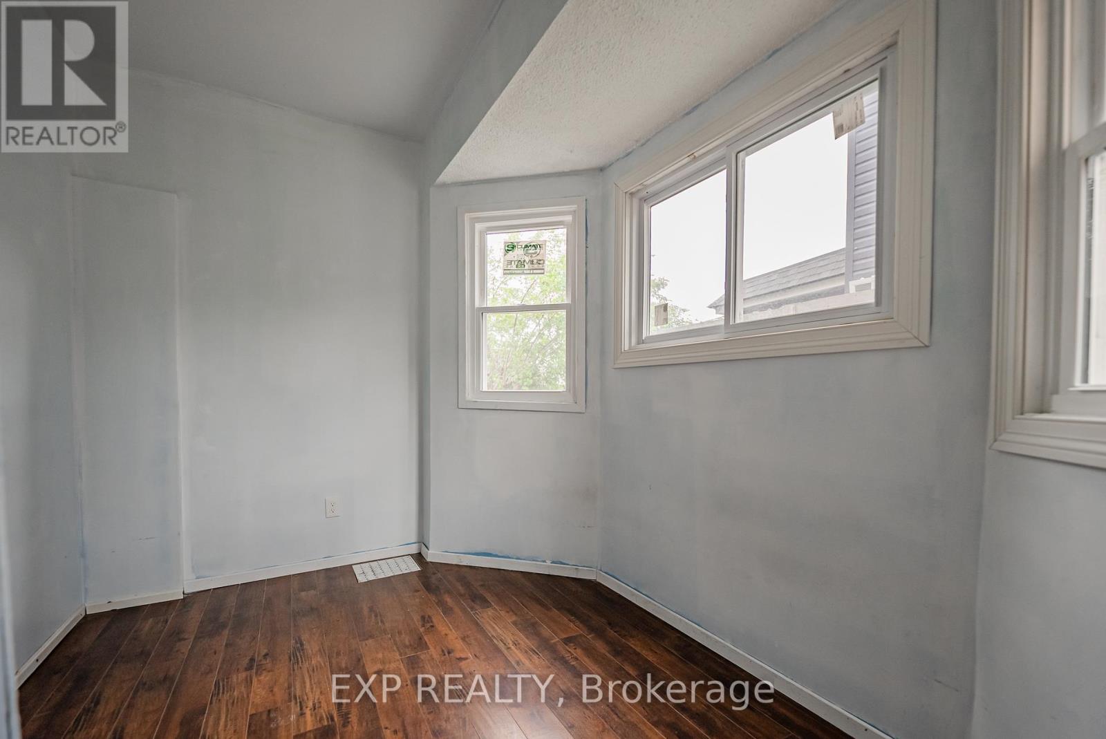 4865 Armoury Street, Niagara Falls, Ontario  L2E 1S9 - Photo 6 - X13172342